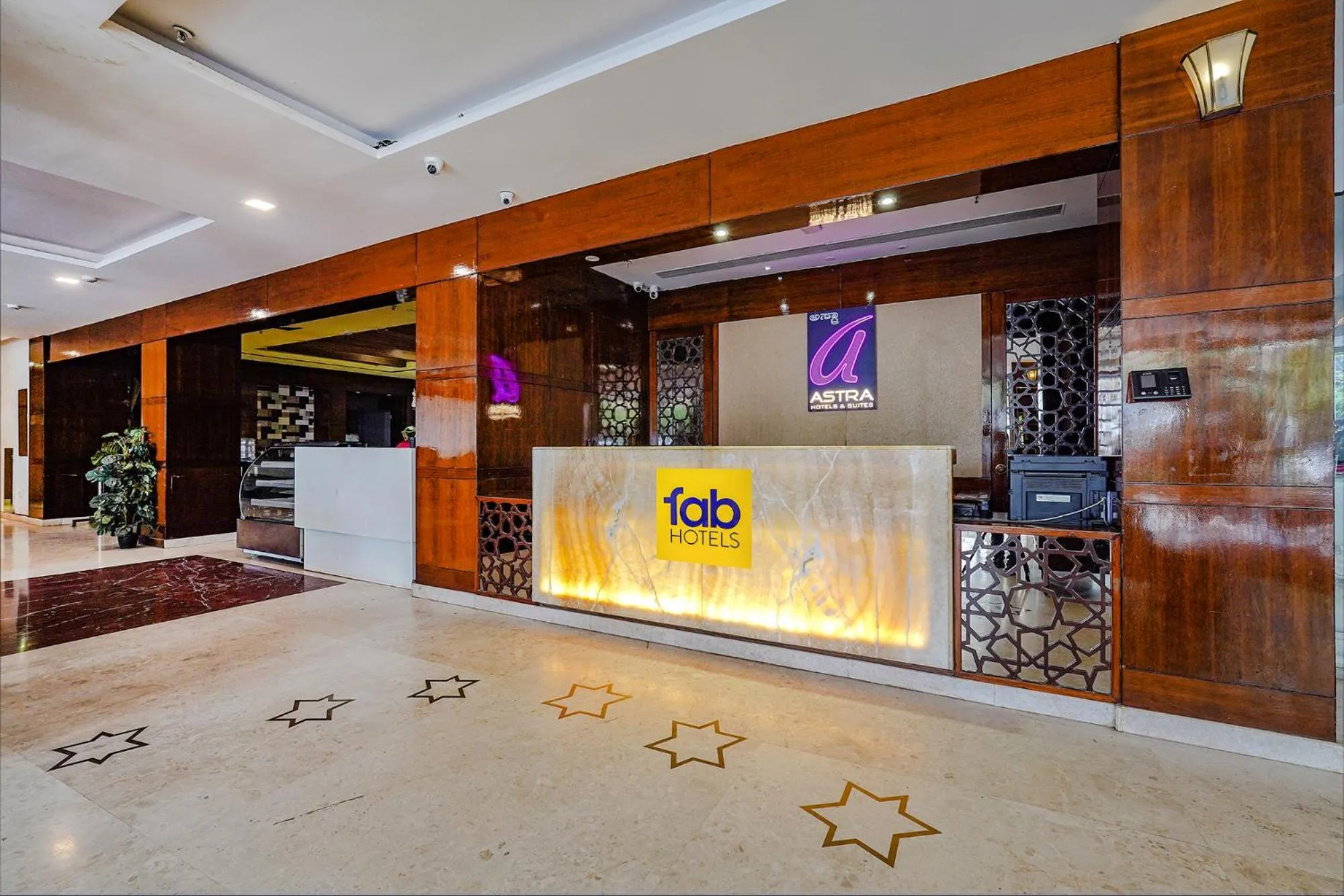 Lobby or reception in FabHotel Chris - Nr Vydehi Hospital