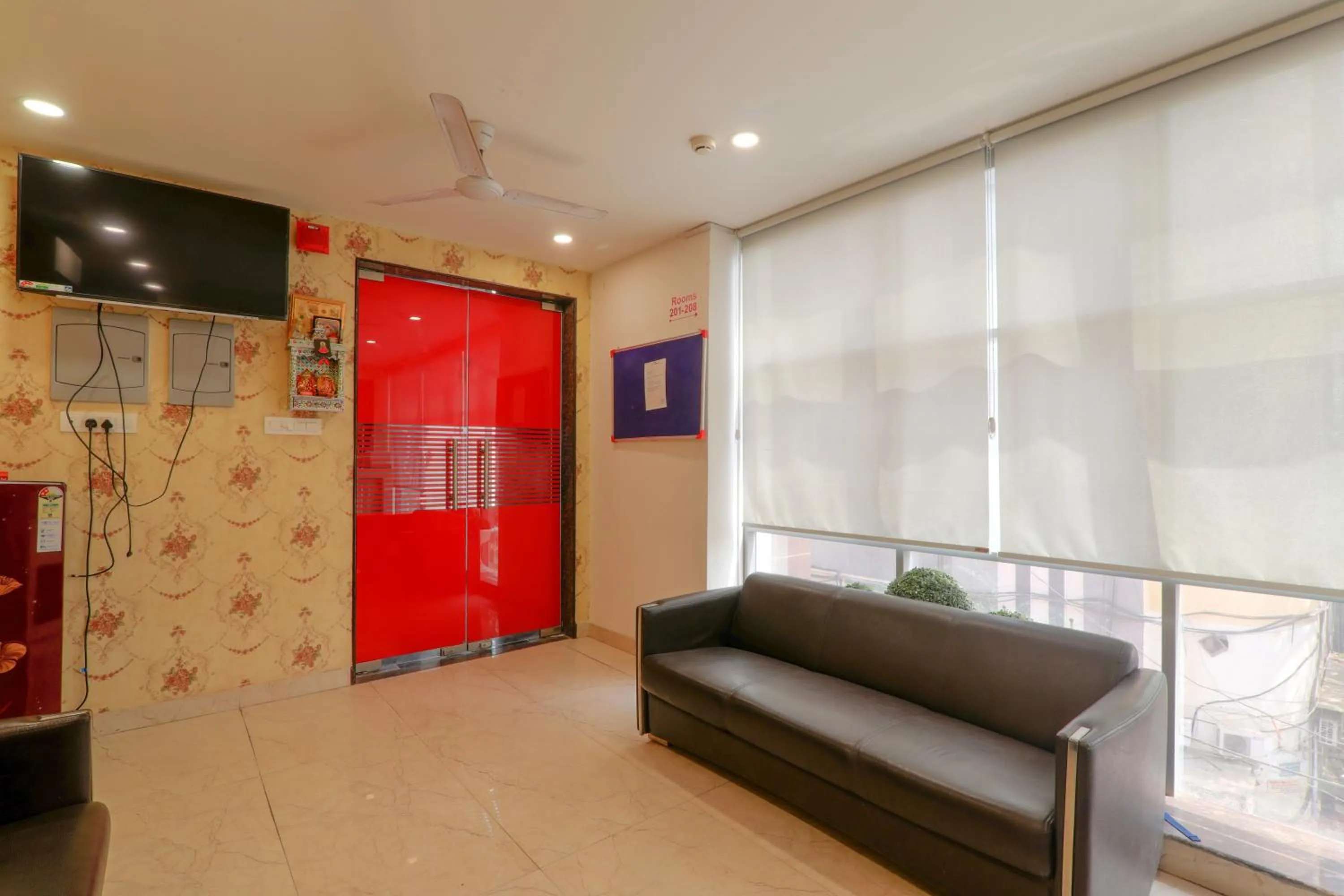 Seating area in FabExpress The Mall Inn