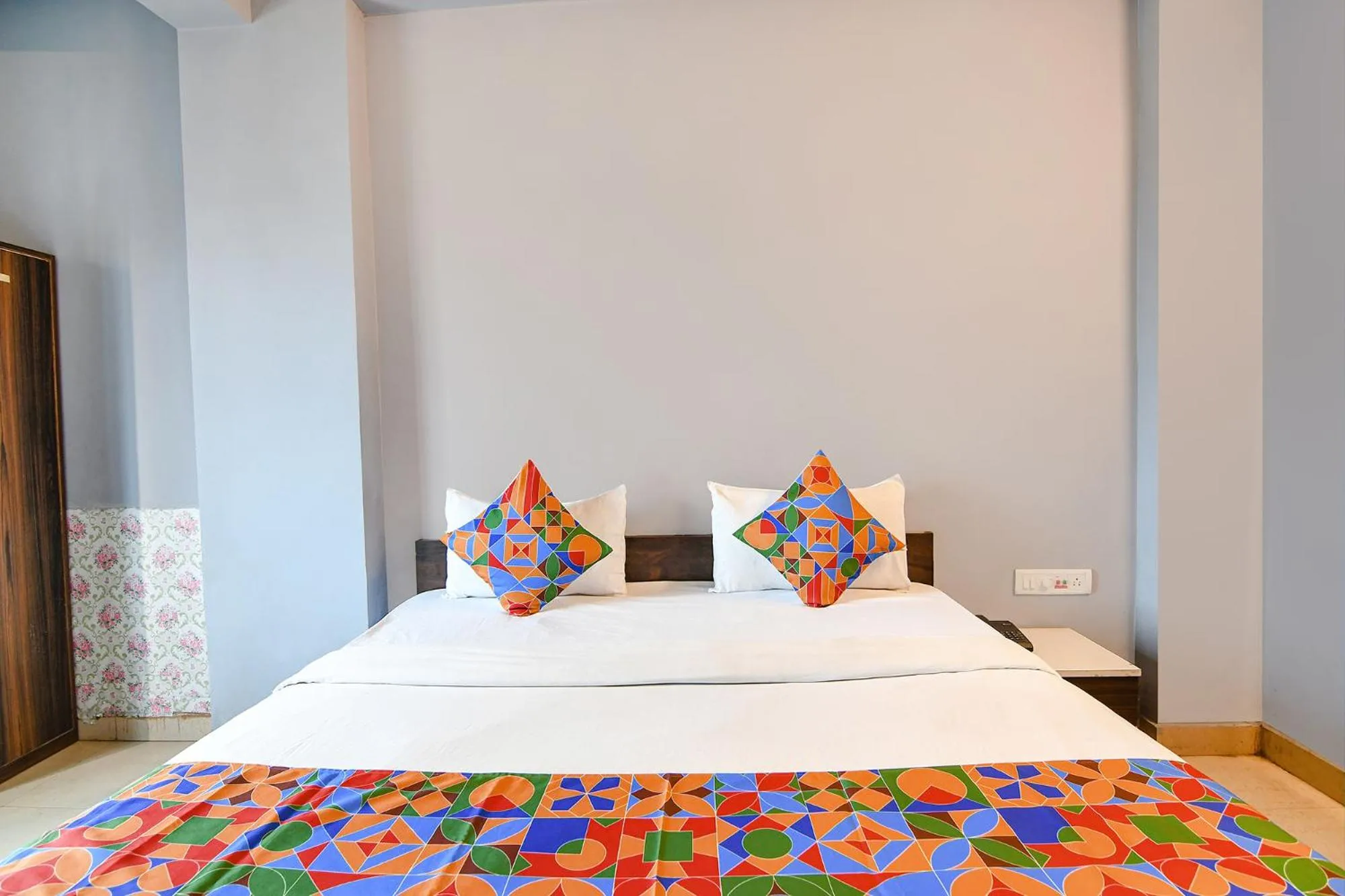 Bed in Via Westin Plaza