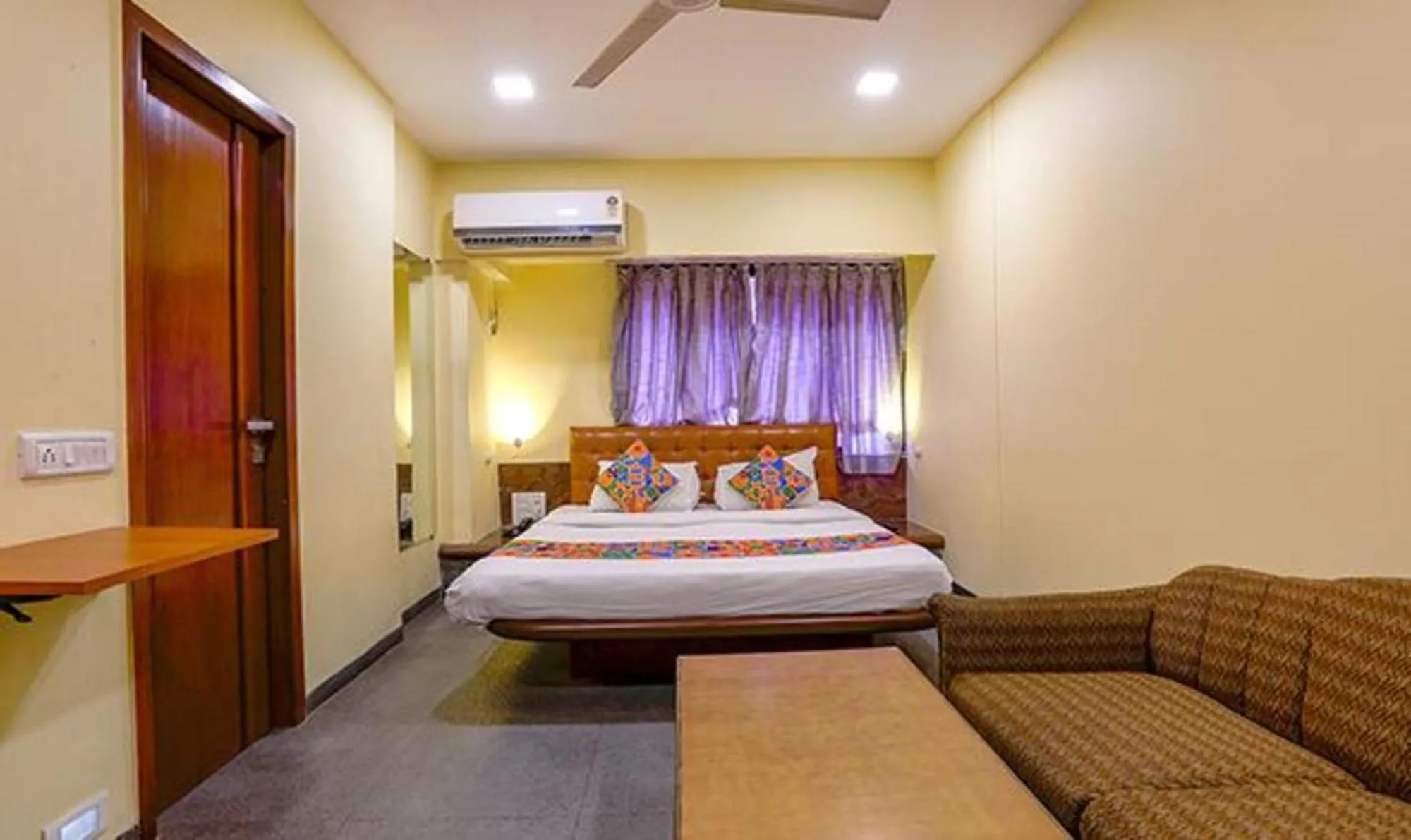 Bed in Via Jayshree - Nr Mumbai International Airport