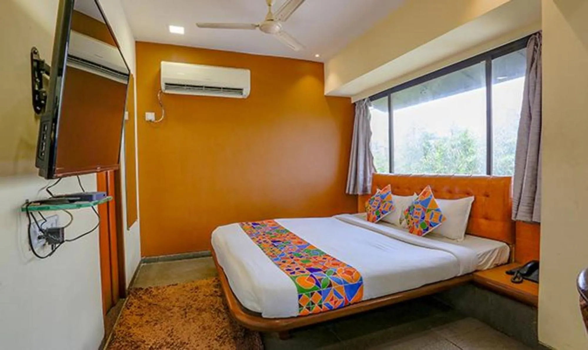 Bed in Via Jayshree - Nr Mumbai International Airport