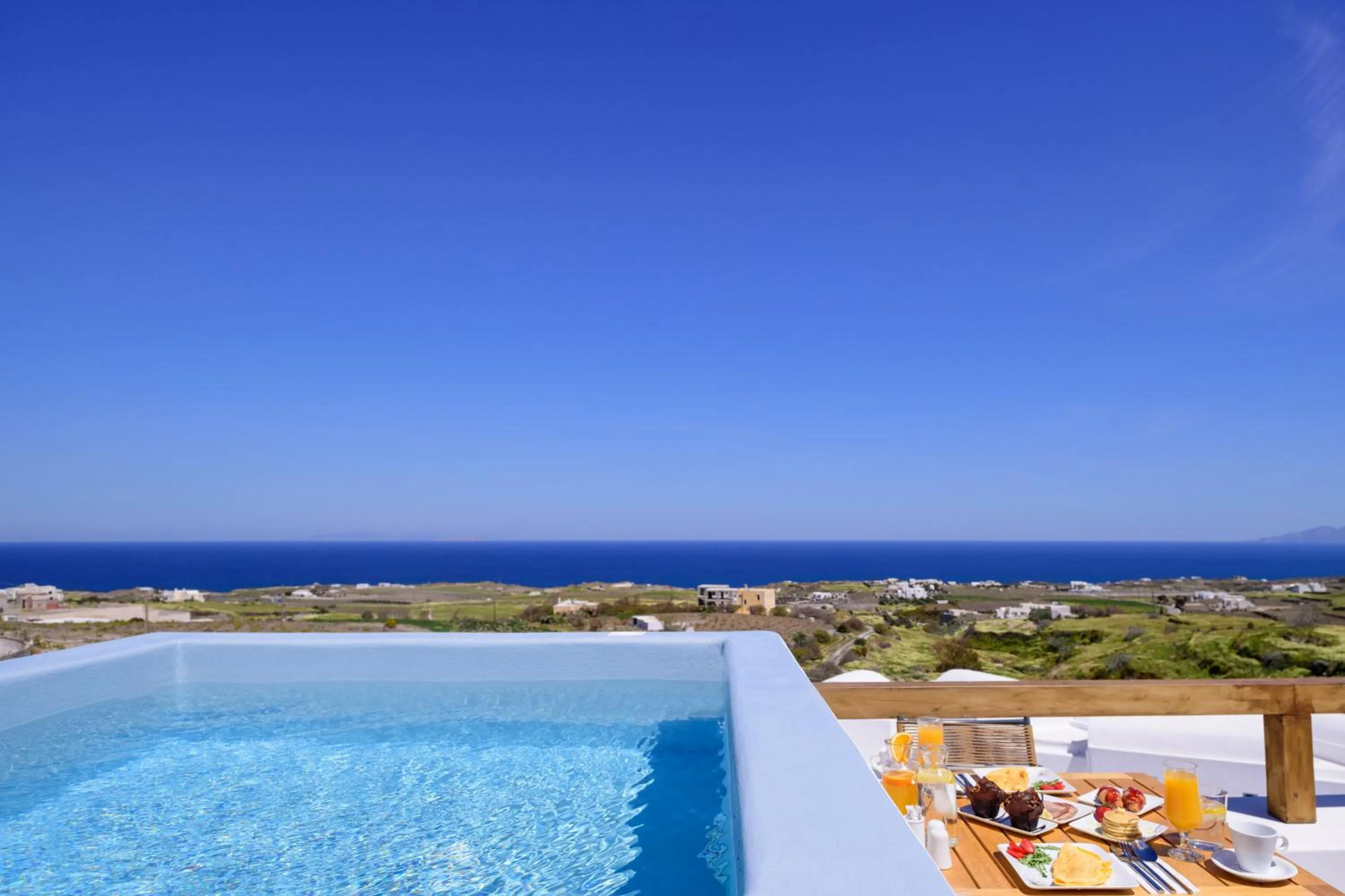 Day in Este Luxury Suites