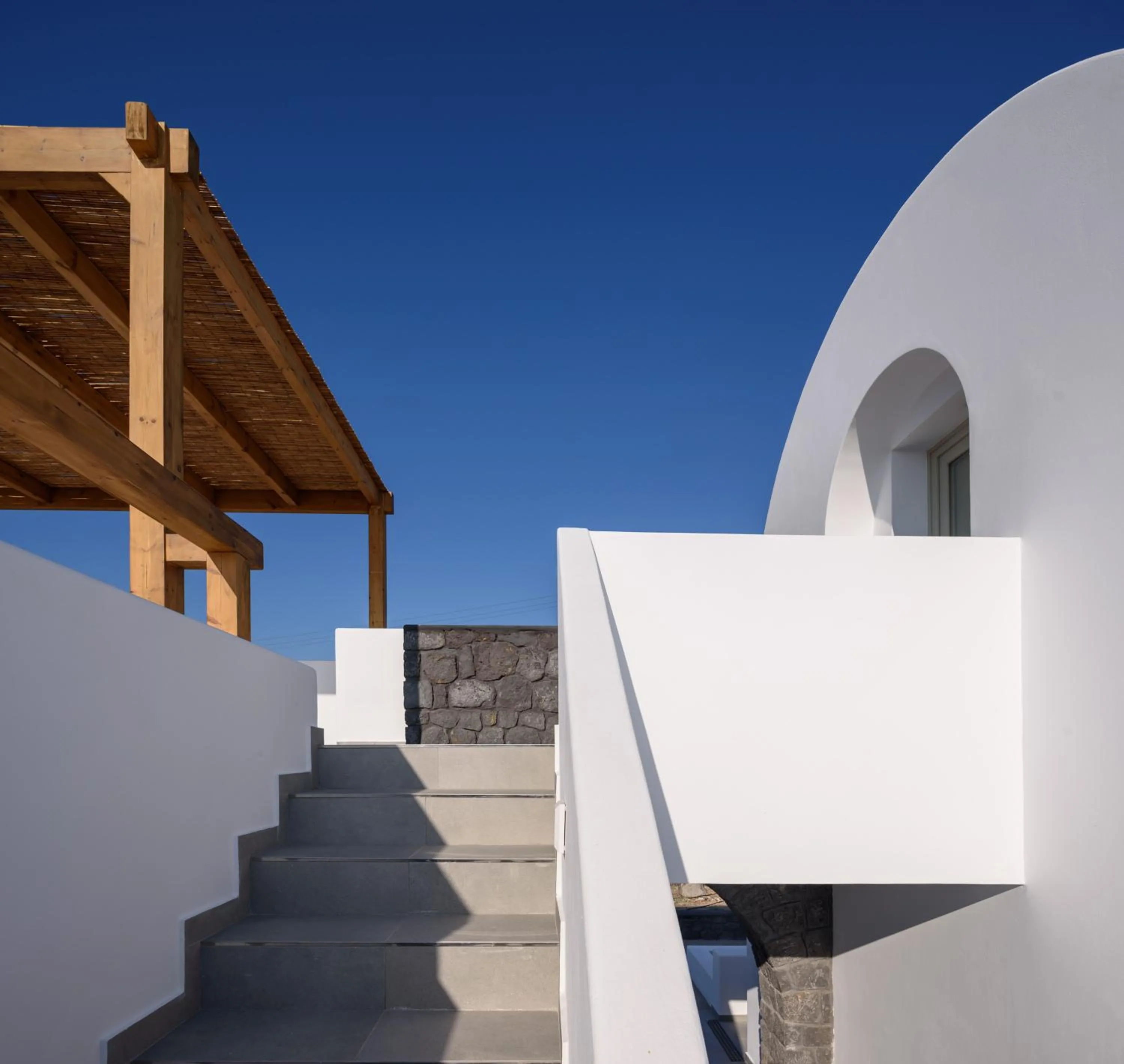 Property building in Este Luxury Suites