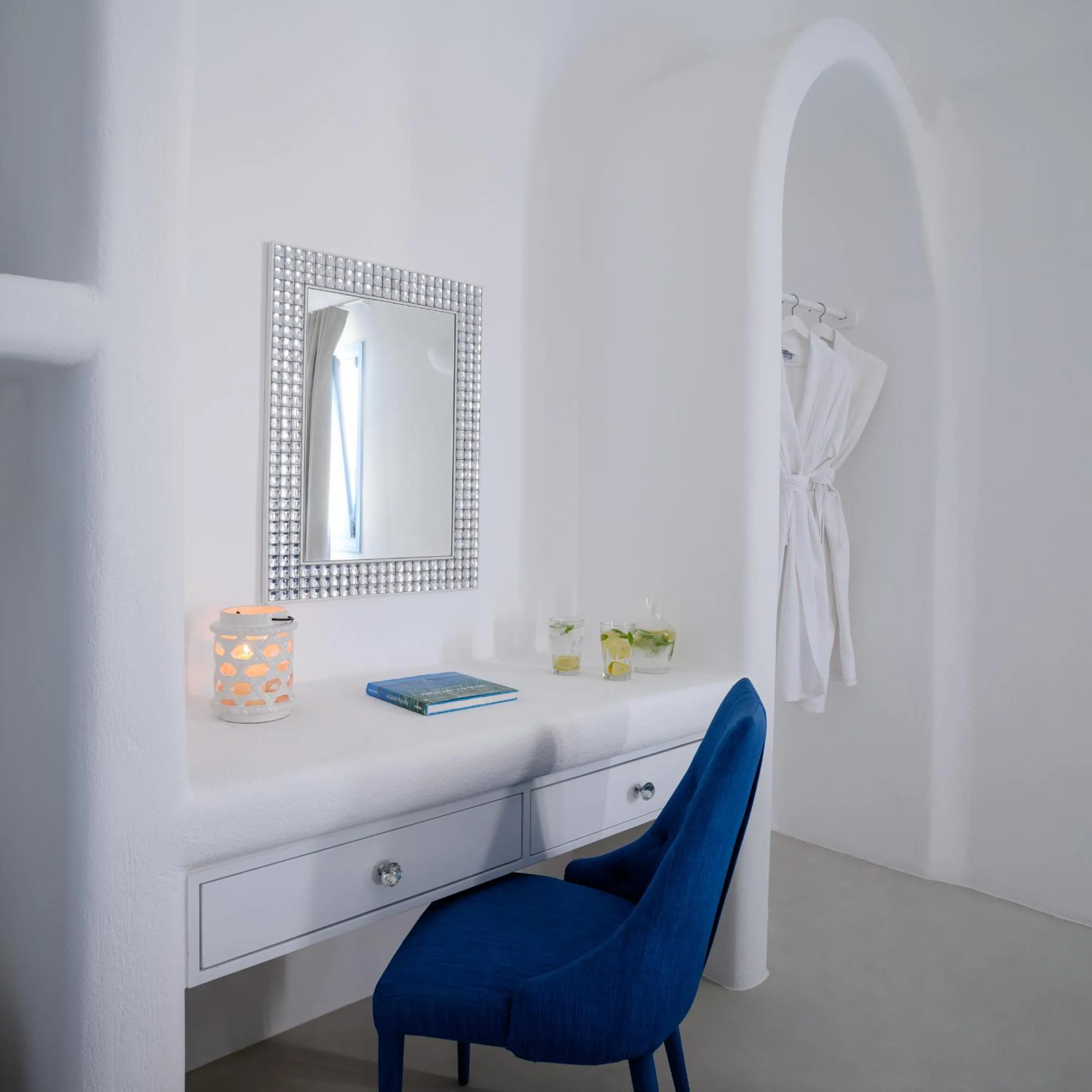 Photo of the whole room in Este Luxury Suites