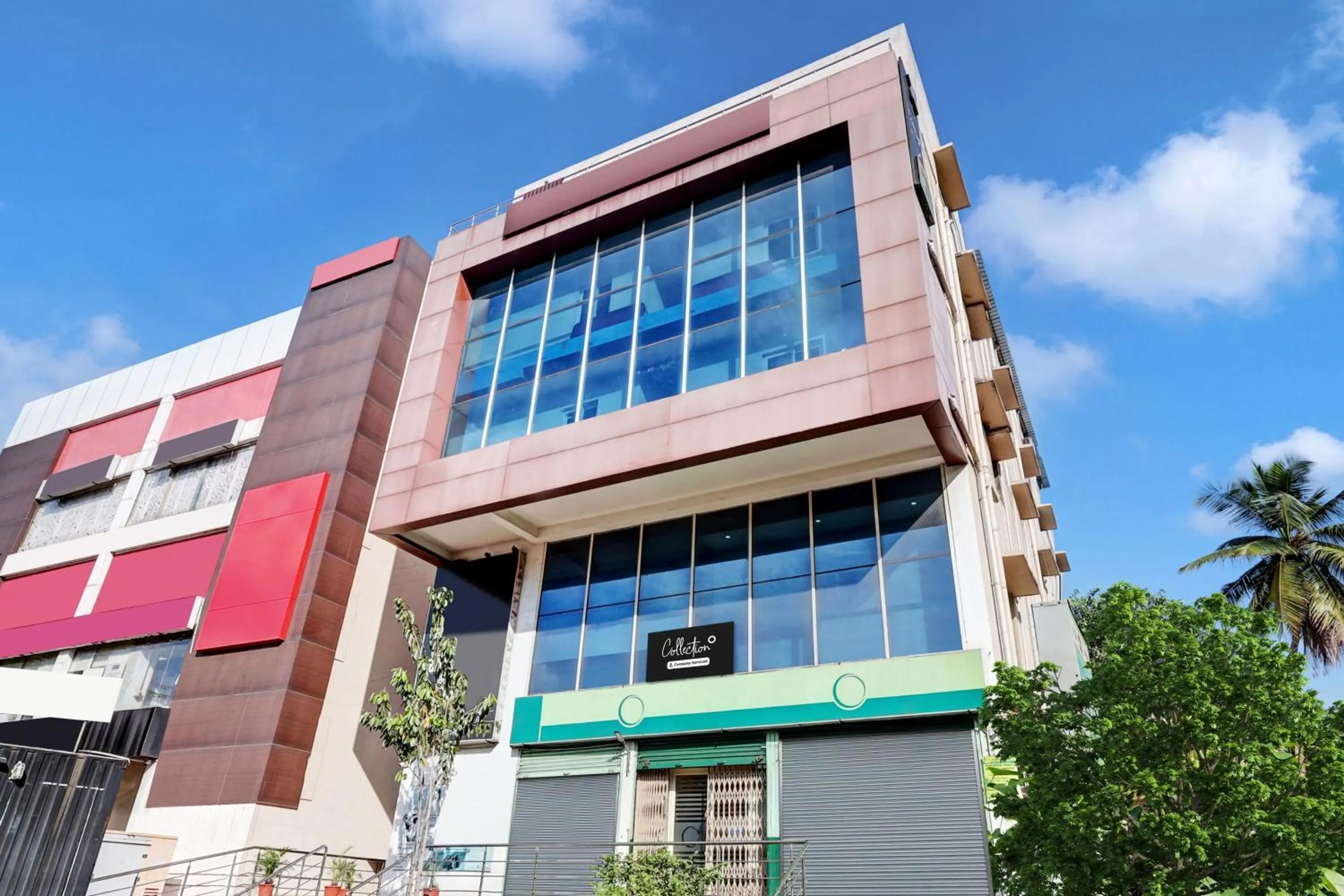 Facade/entrance in Collection O Dabagardens Near RK Beach