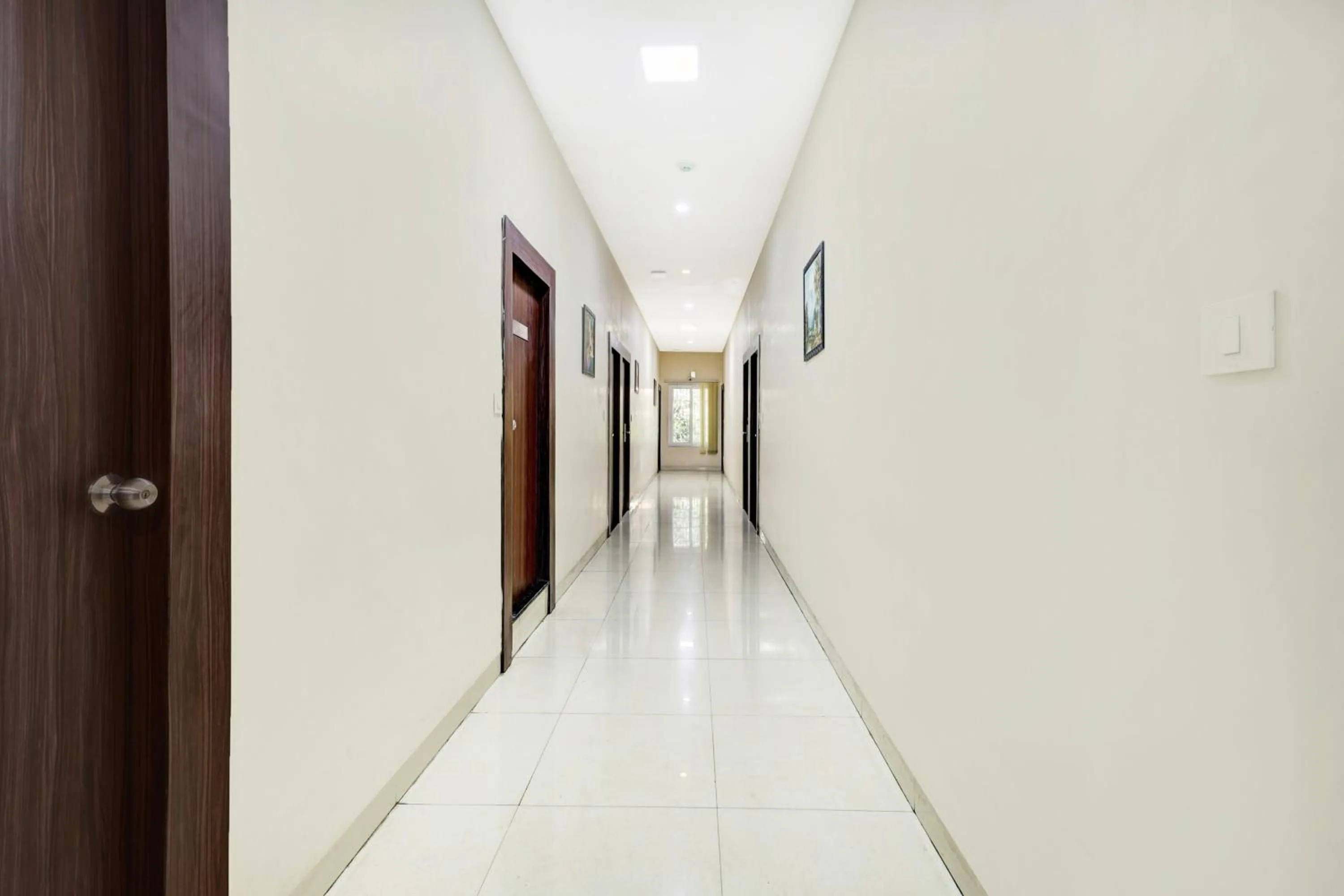 Lobby or reception in Collection O Dabagardens Near RK Beach