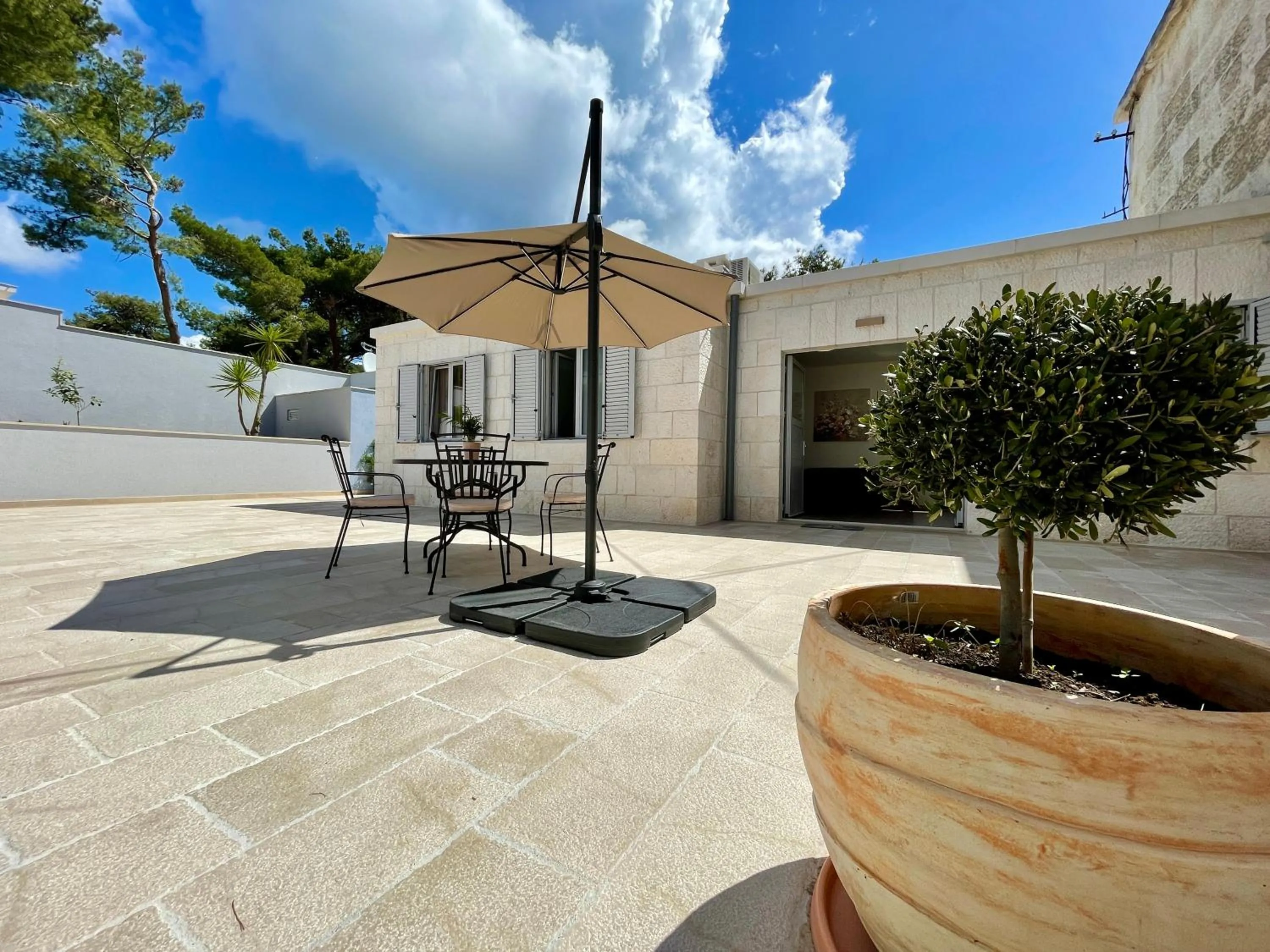 Beach Residences Caroline