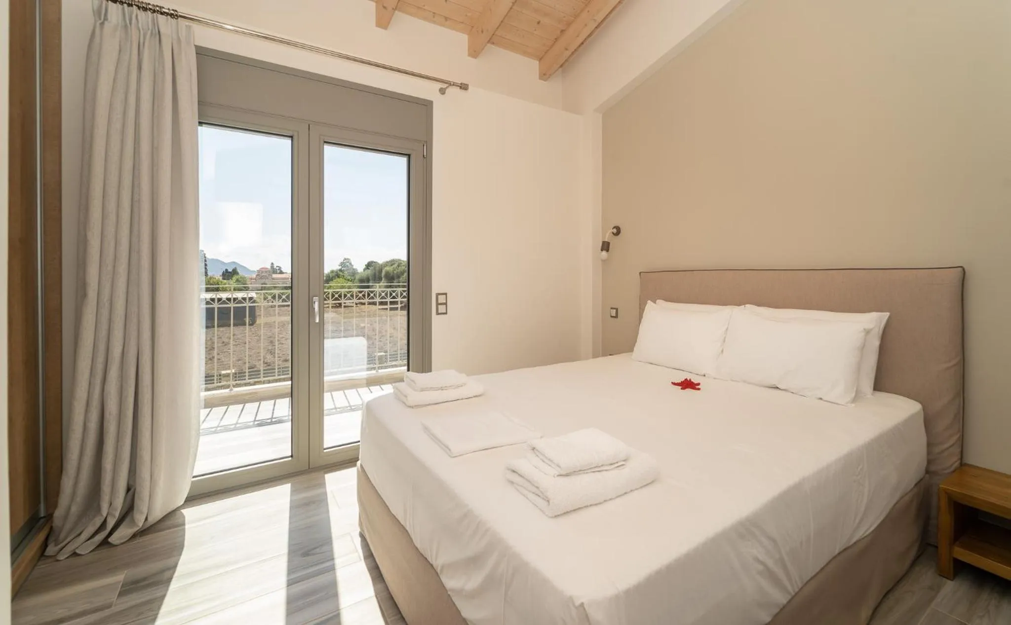 Bedroom, Bed in CARLOS MANSION LUXURY SUITES