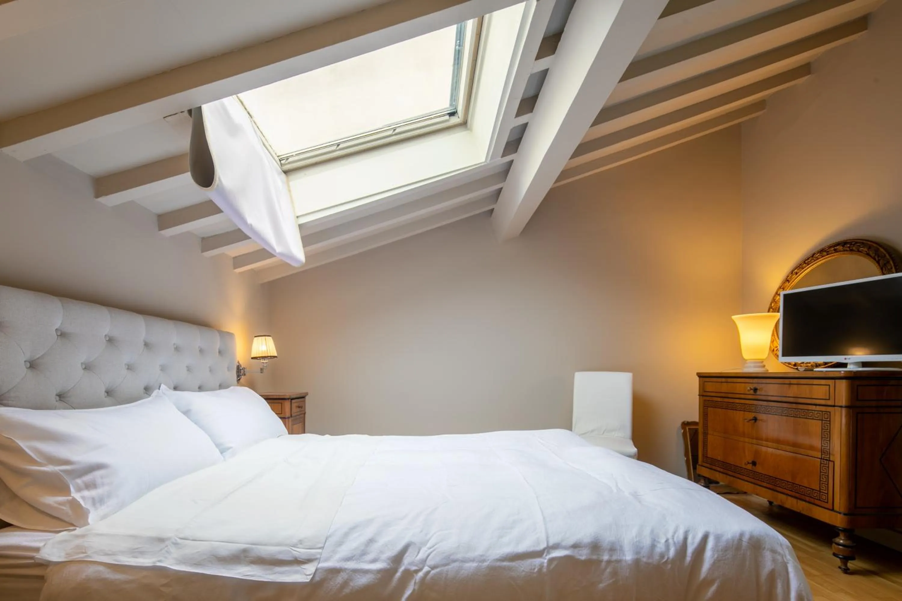 Bedroom, Bed in San Jacopo Top by Mmega