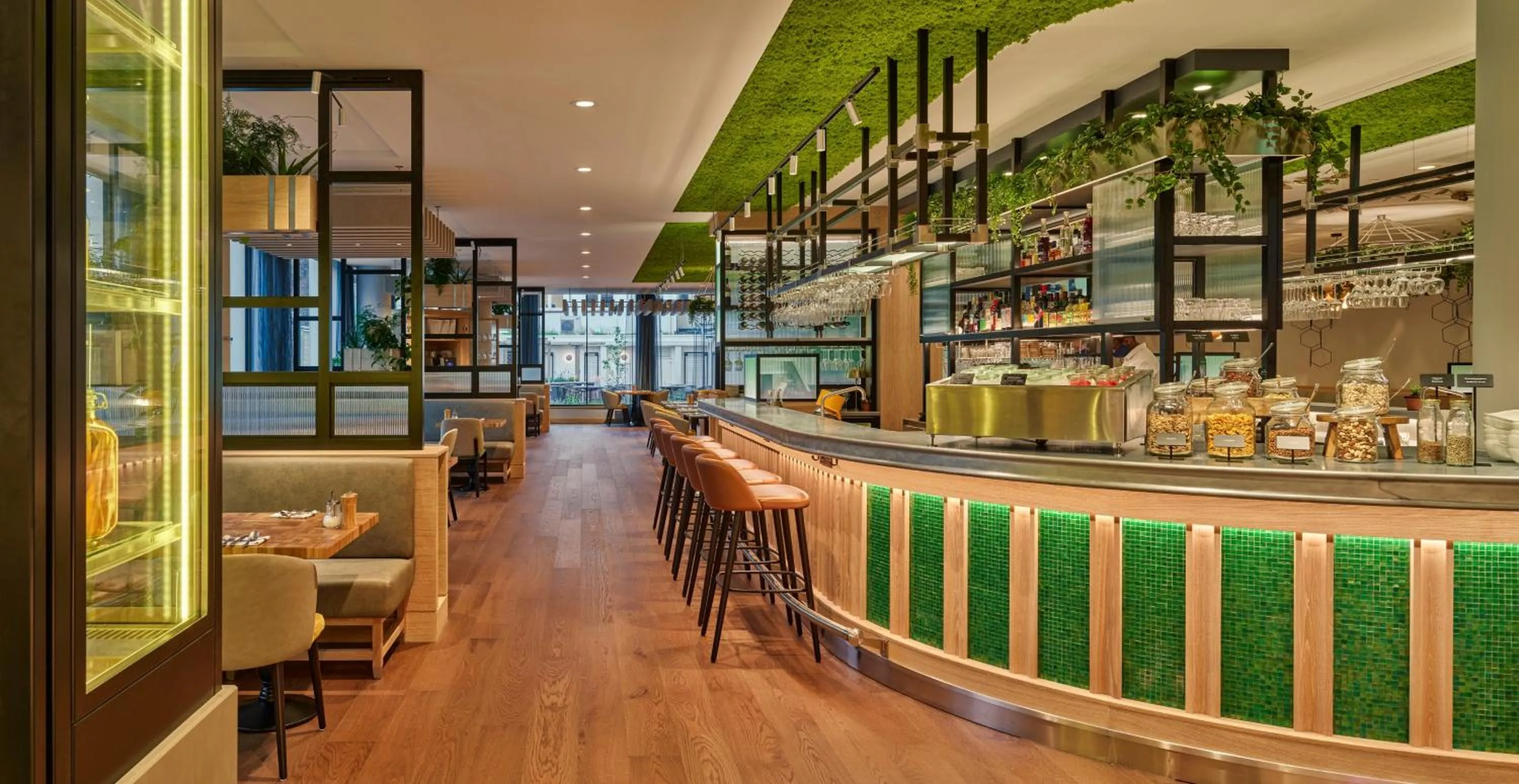 Restaurant/places to eat in voco The Hague by IHG