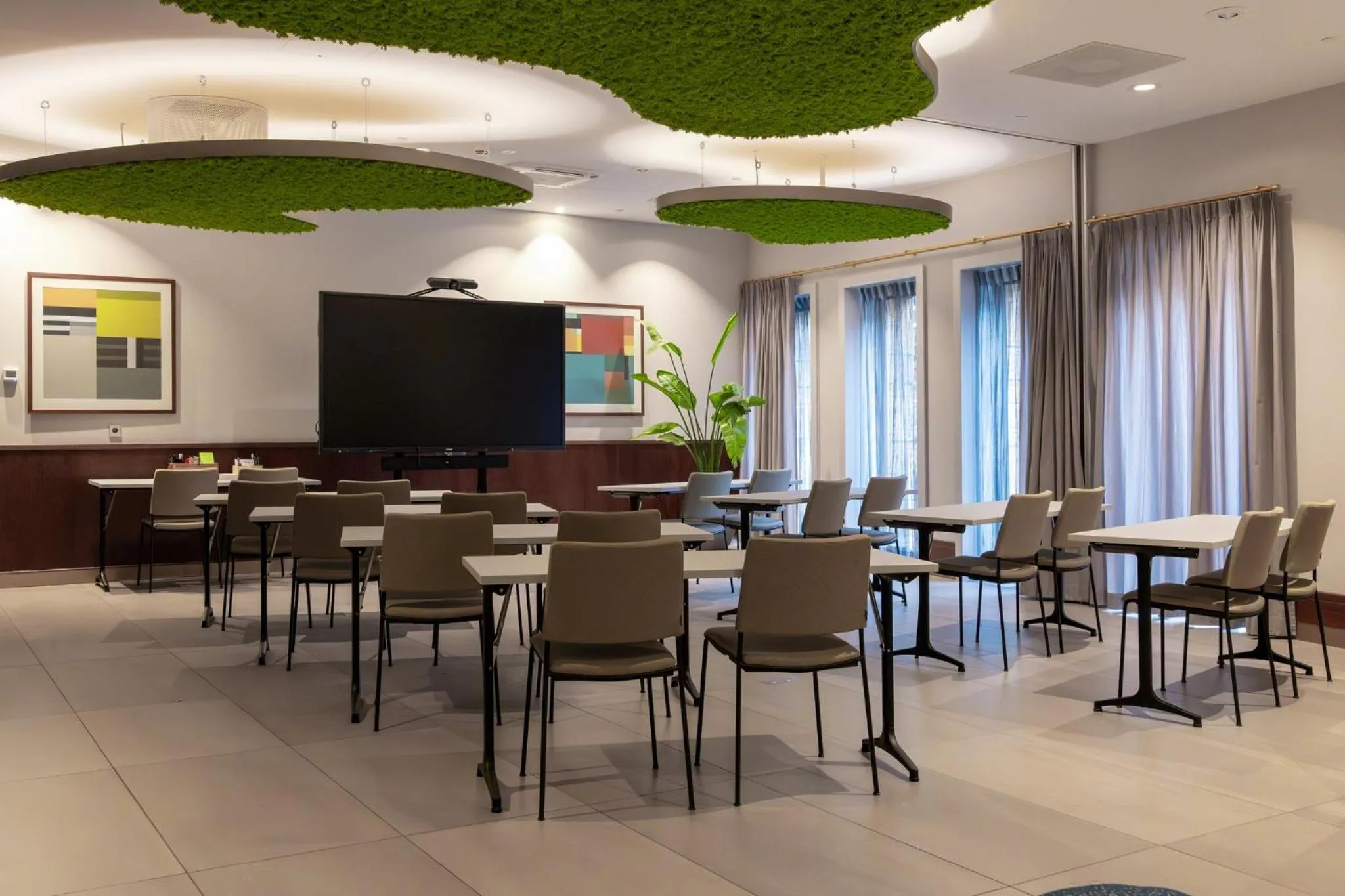 Meeting/conference room in voco The Hague by IHG