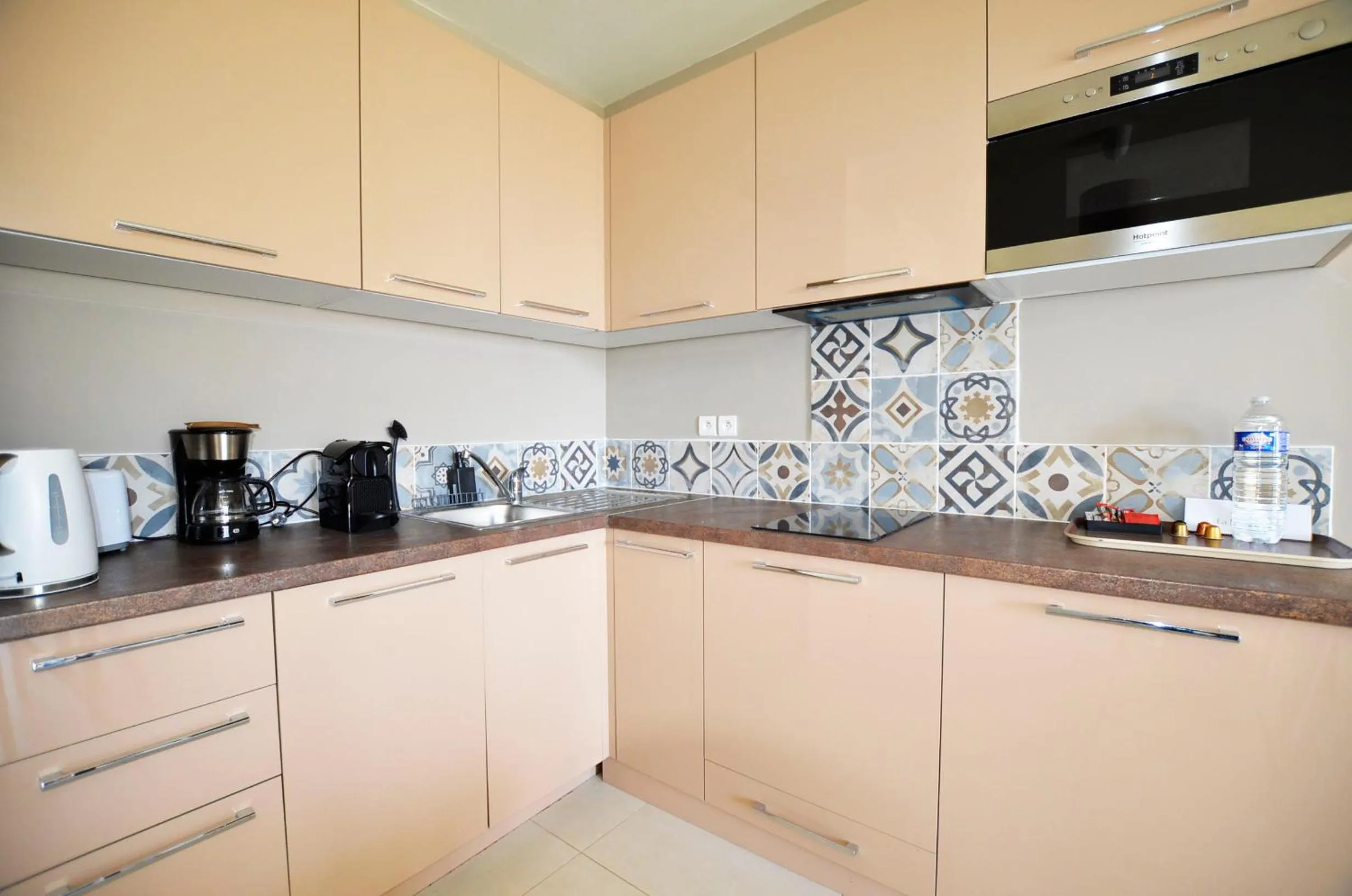 Kitchen or kitchenette in La Perle d'Eze - Aparthotel