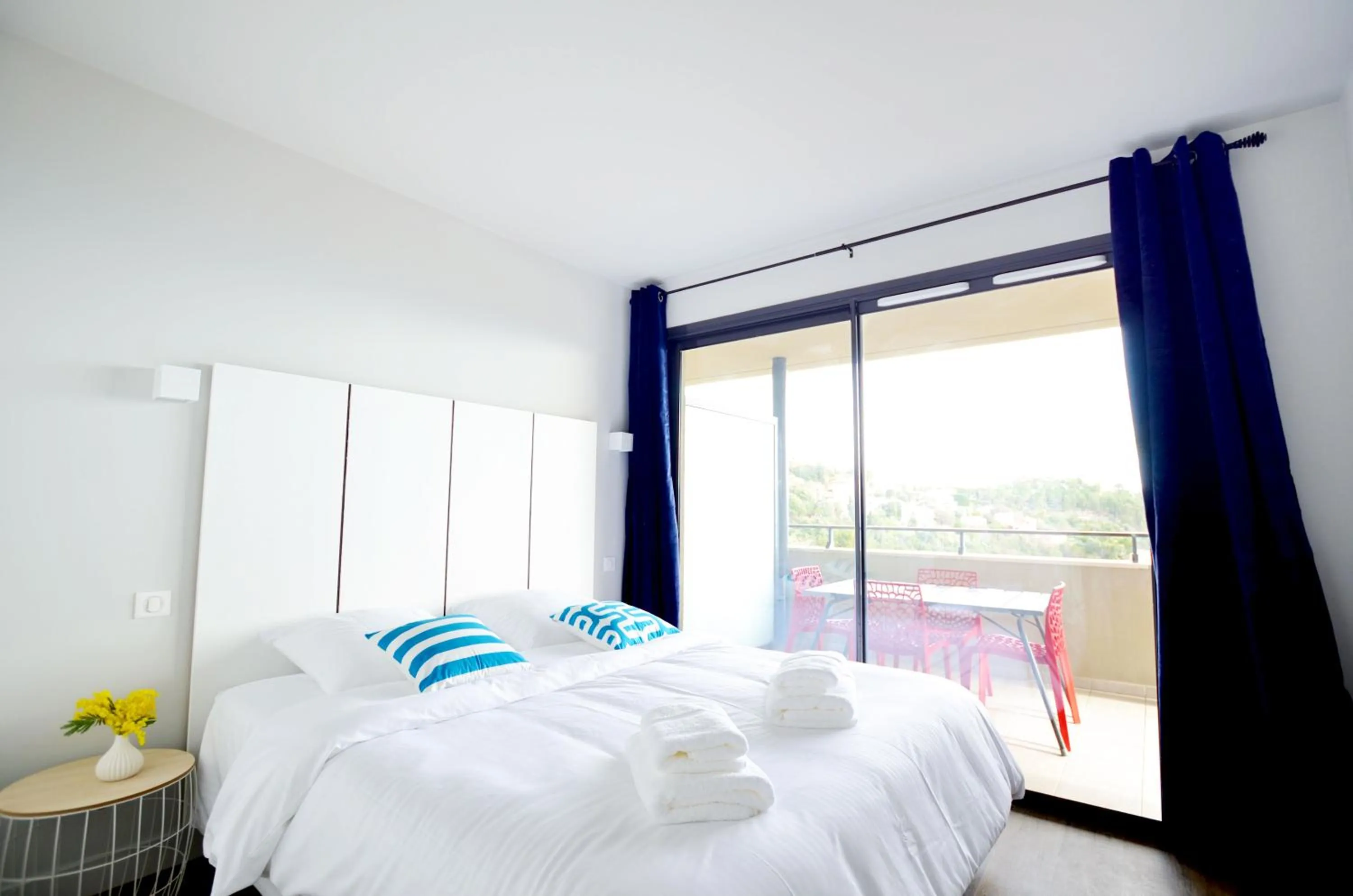 Bedroom, Bed in La Perle d'Eze - Aparthotel