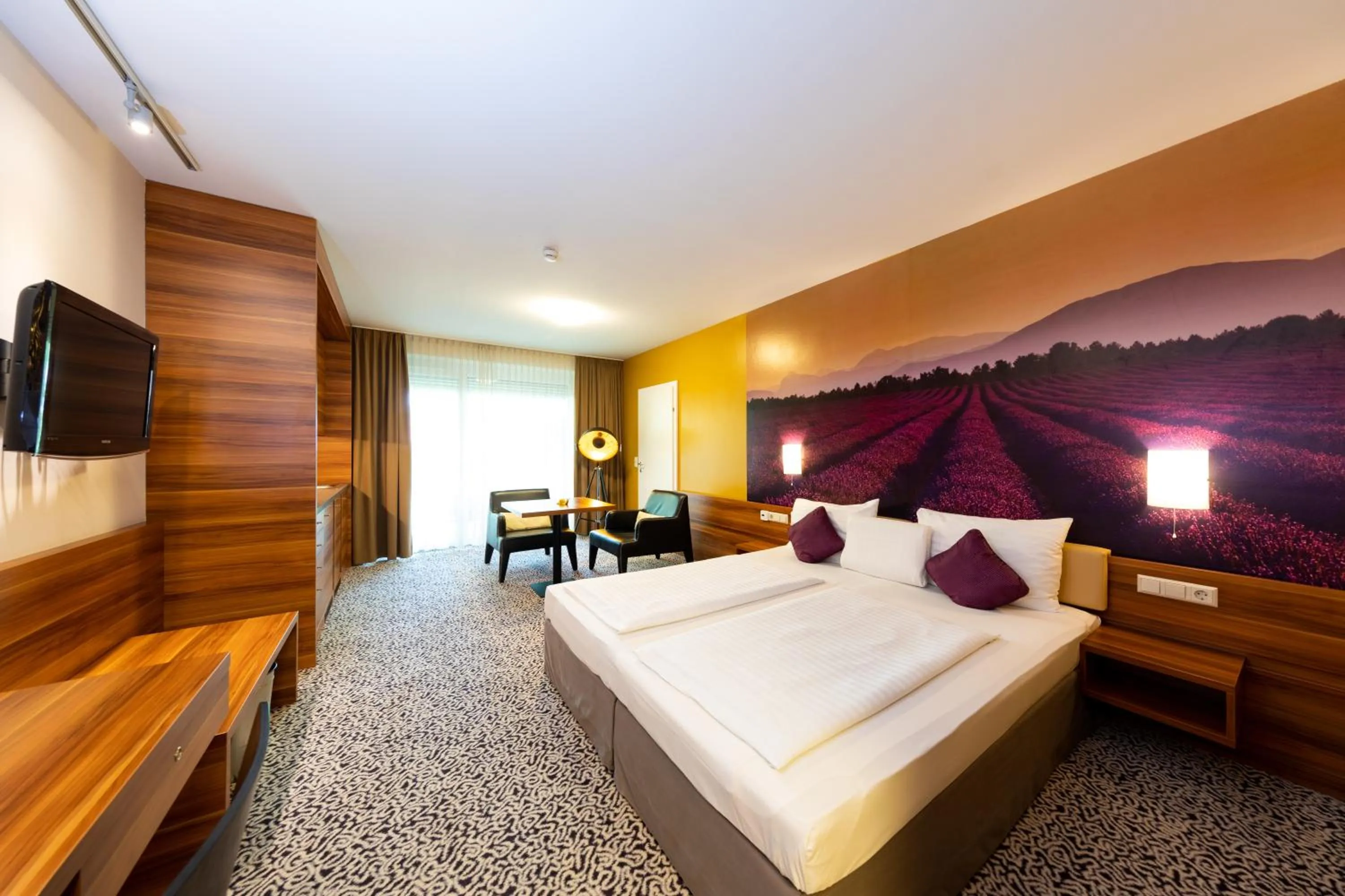 Living room, Bed in Hotel Süd Graz