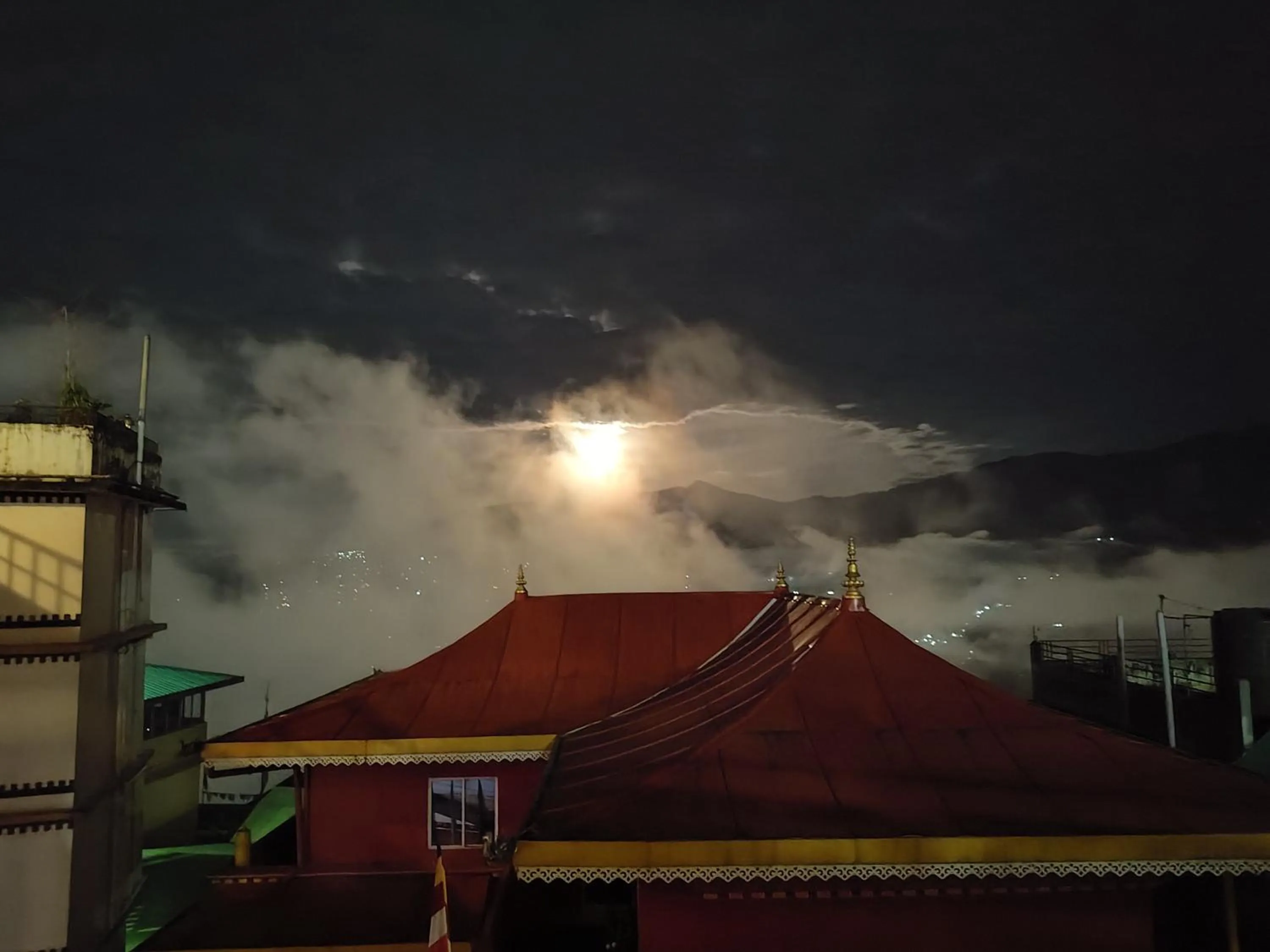 Mountain view in Hotel The Narayani Continental