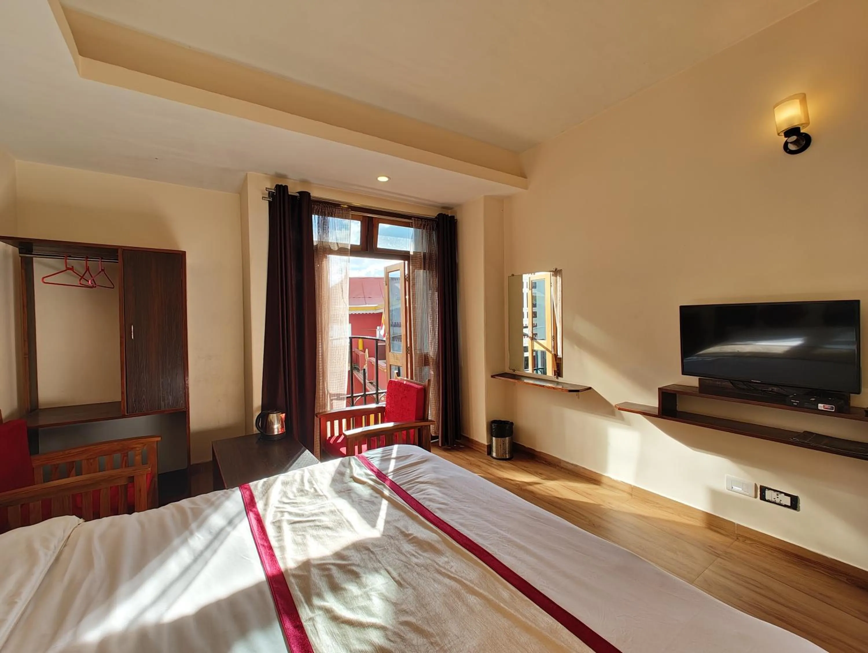 Bedroom, Bed in Hotel The Narayani Continental