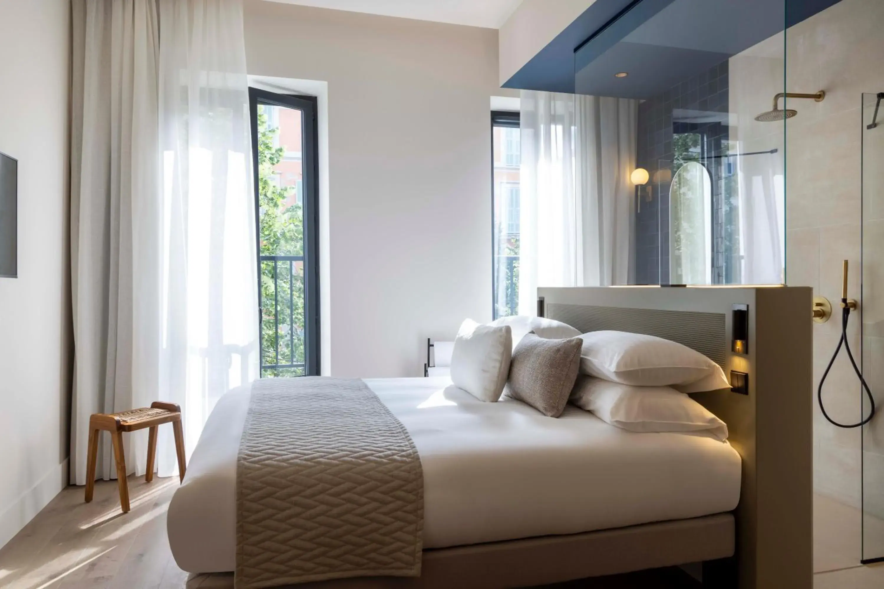 Premium Queen Room in Ikonik Jean Médecin Premium Queen Room in Ikonik Jean Médecin