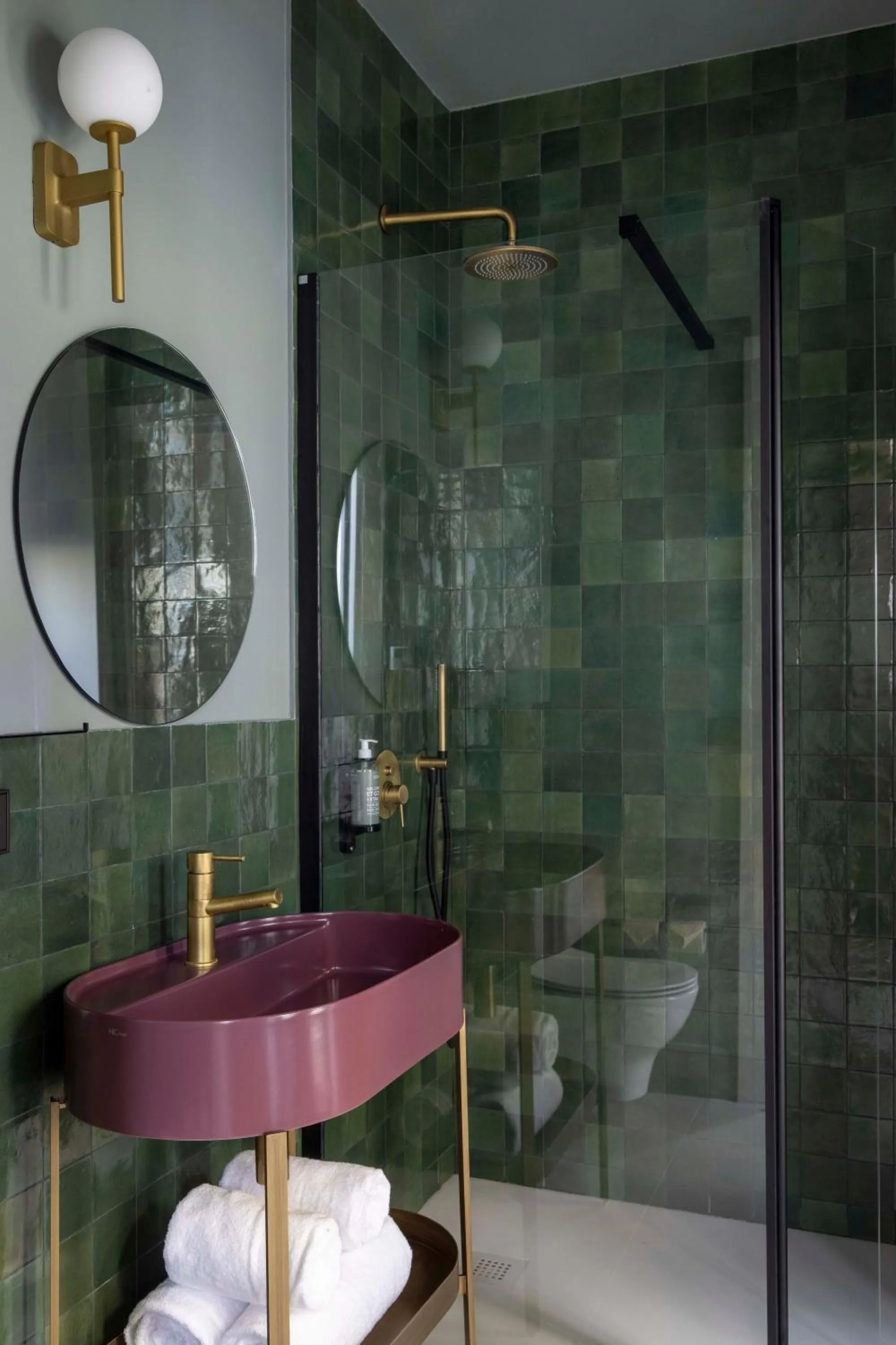 Bathroom in Ikonik Jean Médecin