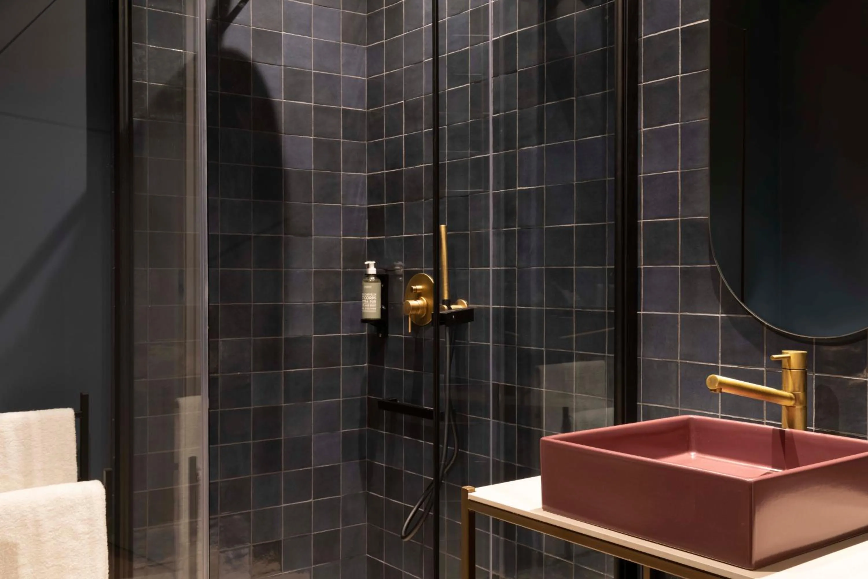 Bathroom in Ikonik Jean Médecin