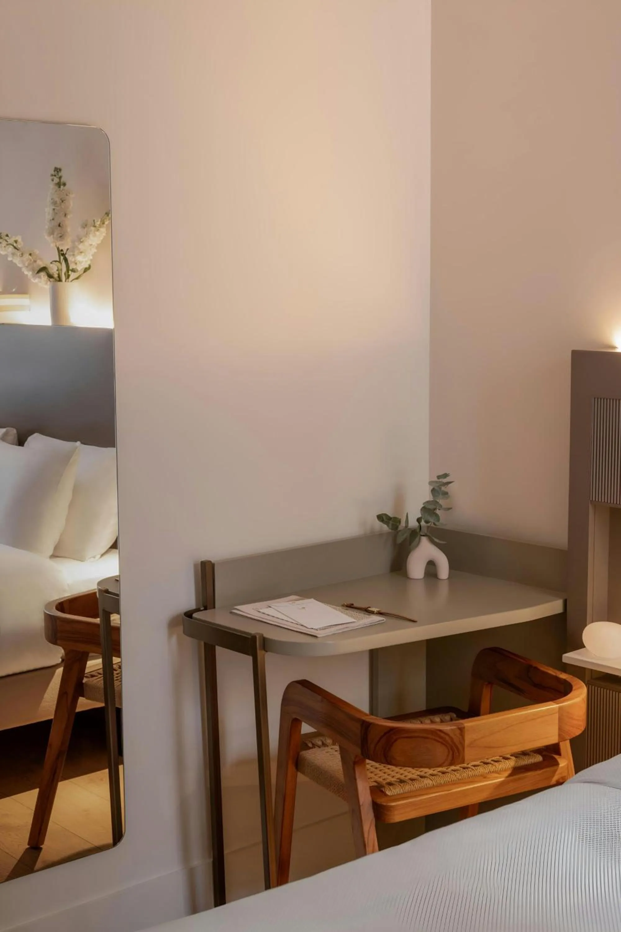 Bedroom, Bed in Yelo Jean Médecin Hotel, Sonder by Marriott Bonvoy