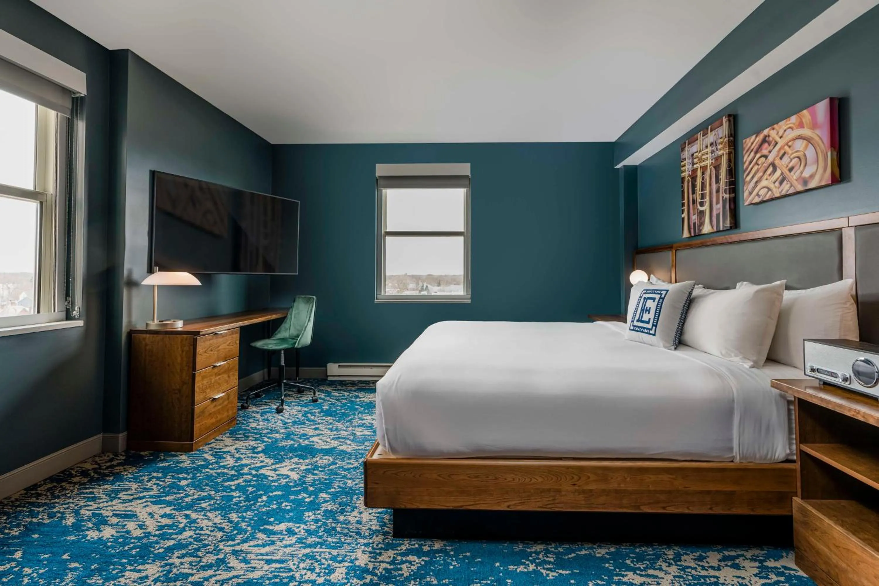 Bedroom, Bed in Hotel Elkhart, Tapestry Collection By Hilton