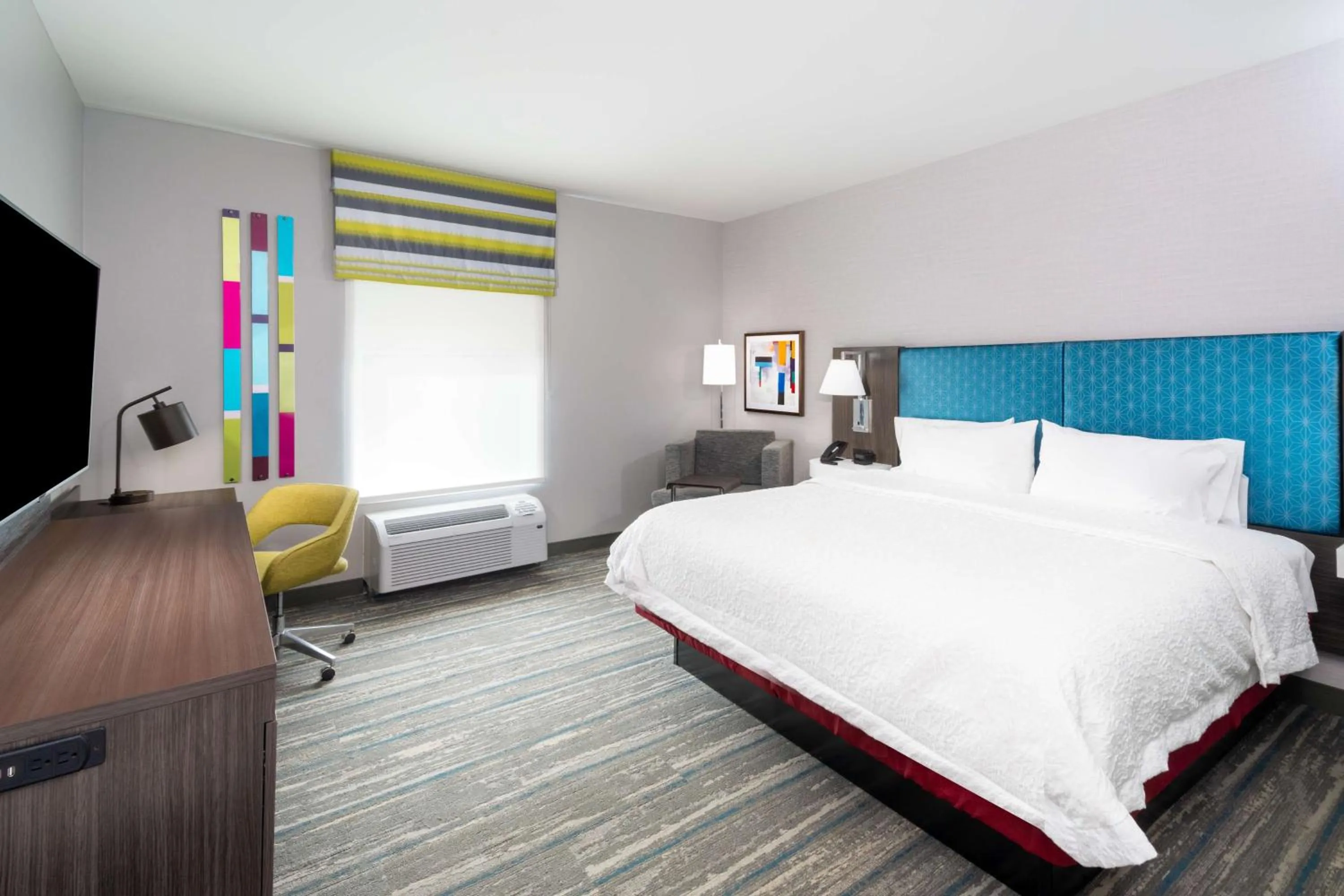 Bedroom in Hampton Inn By Hilton Hardeeville, SC