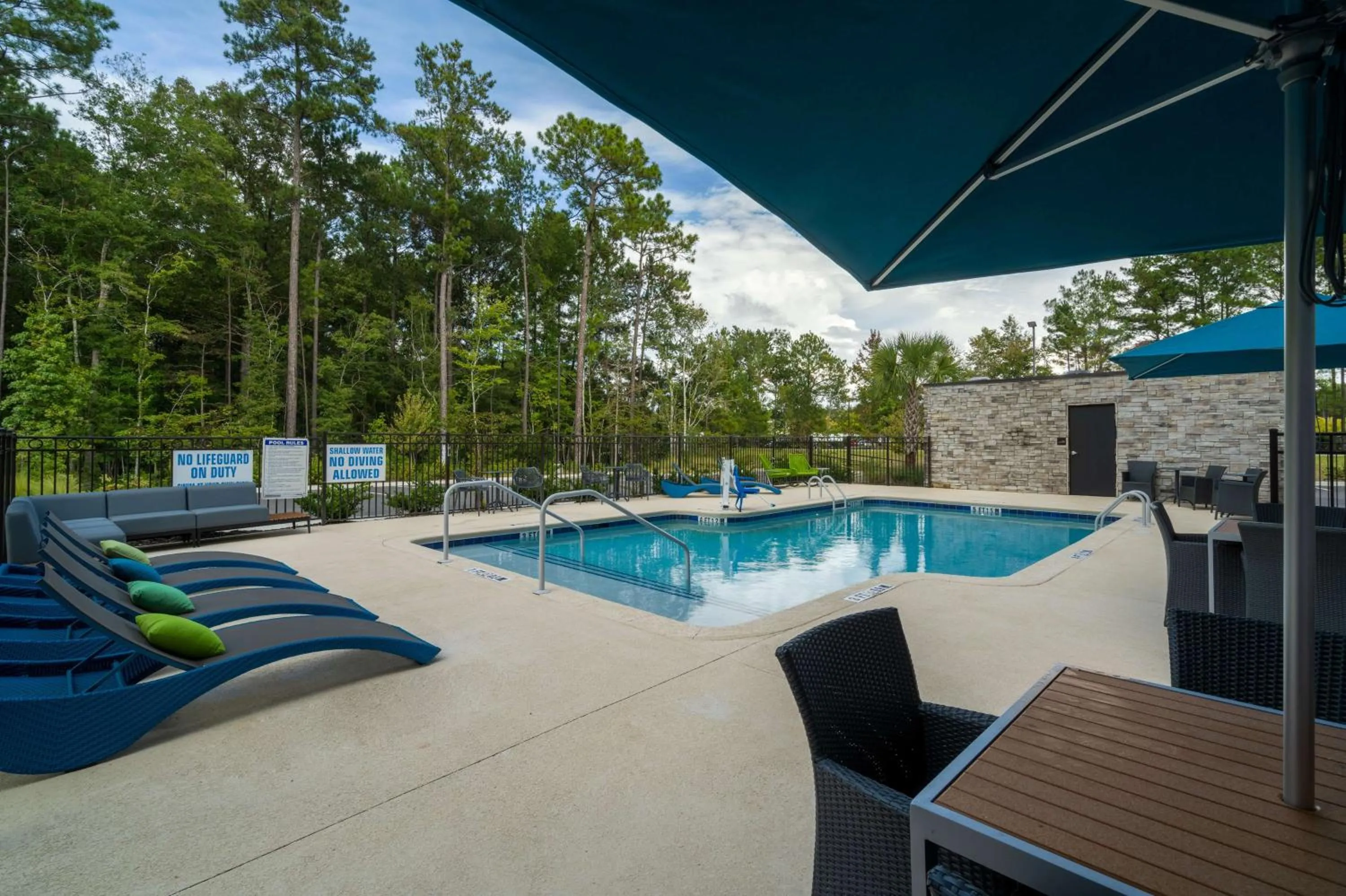 Pool view, Swimming Pool in Hampton Inn By Hilton Hardeeville, SC