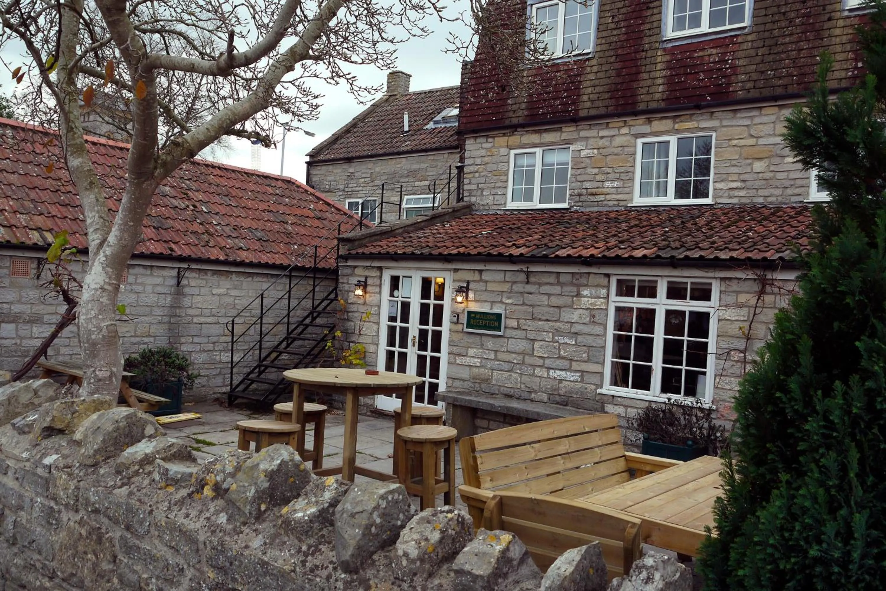 Patio in Mullions 51 B&B