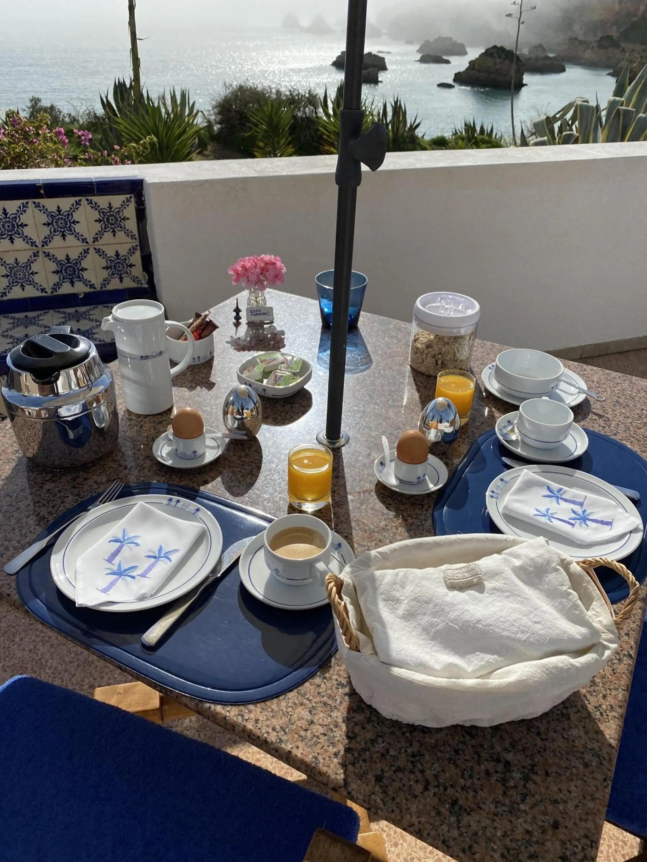 Property building in Casa Três Palmeiras