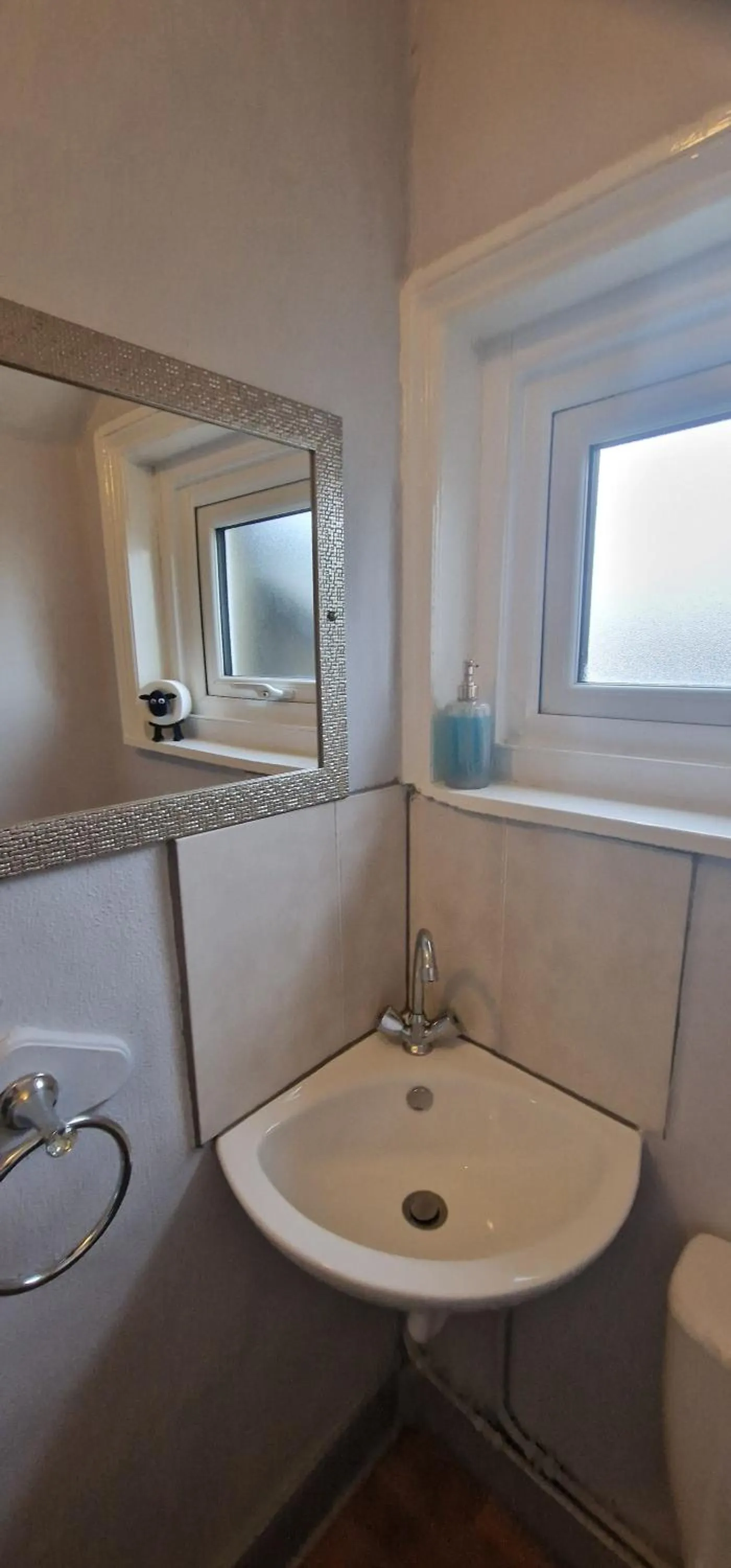 Bathroom in Cherrylee