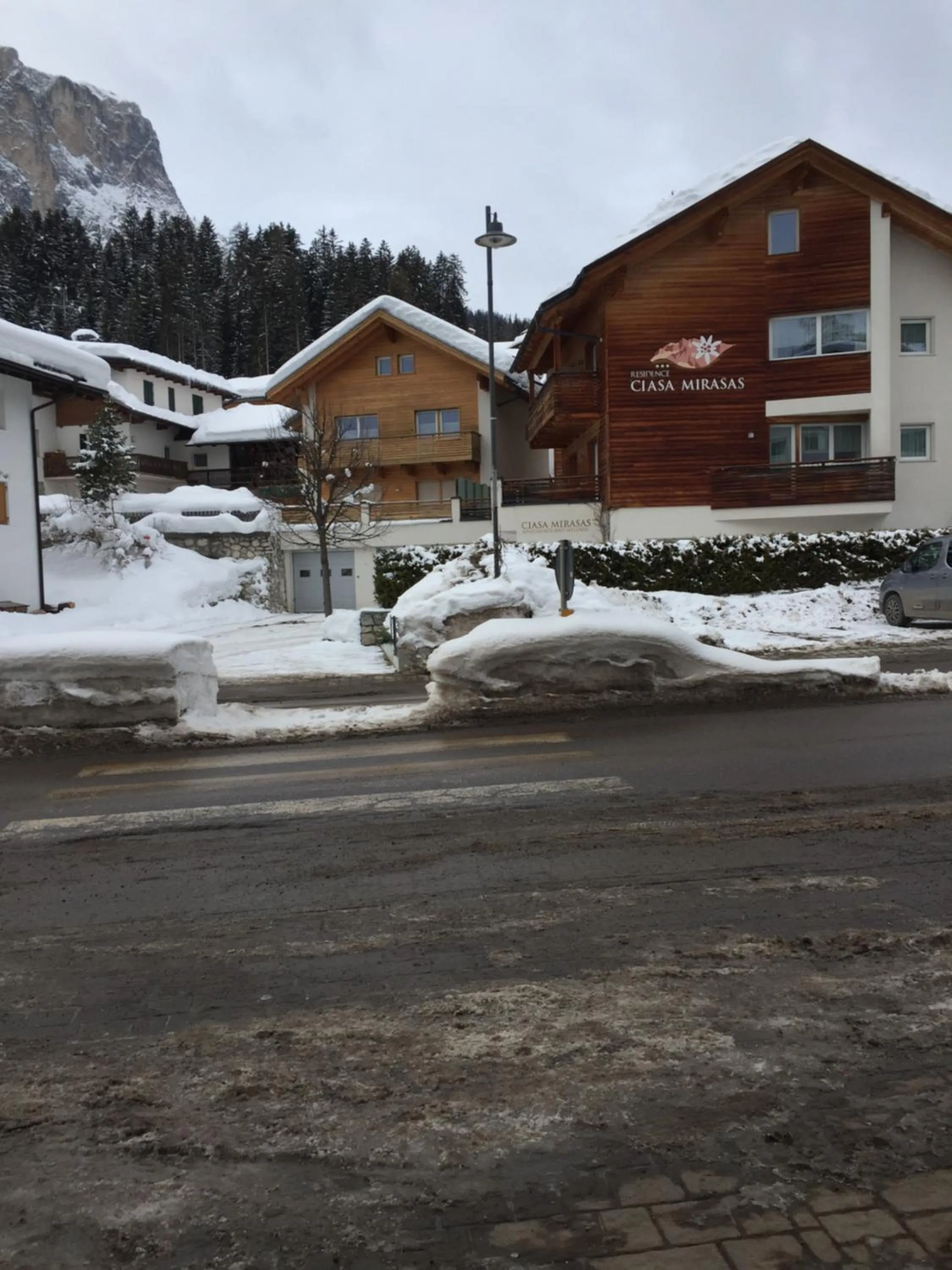 ALBERGO BAR RISTORANTE DOLOMIA