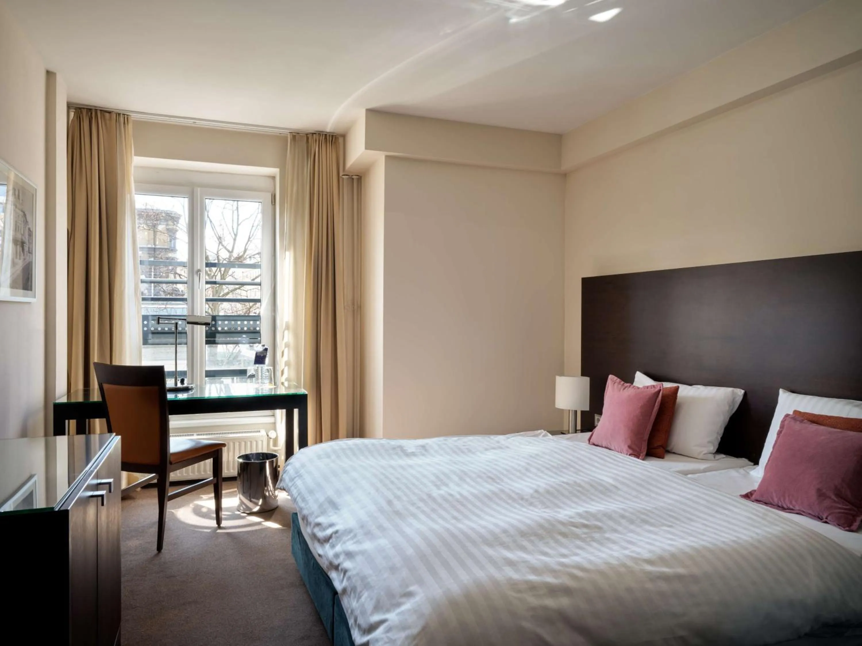 Bed in Flemings Hotel Wien-Stadthalle