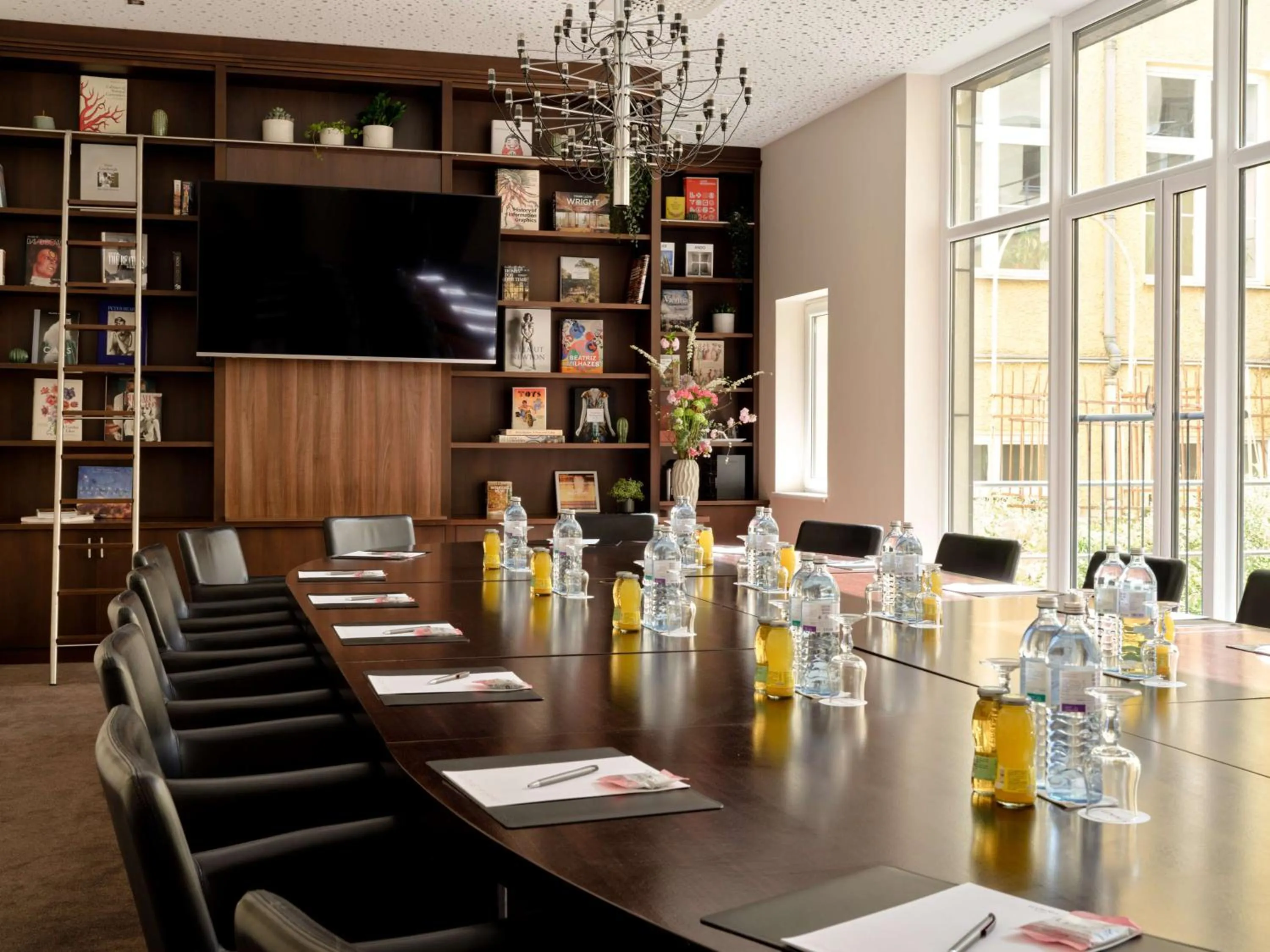 Library in Flemings Hotel Wien-Stadthalle