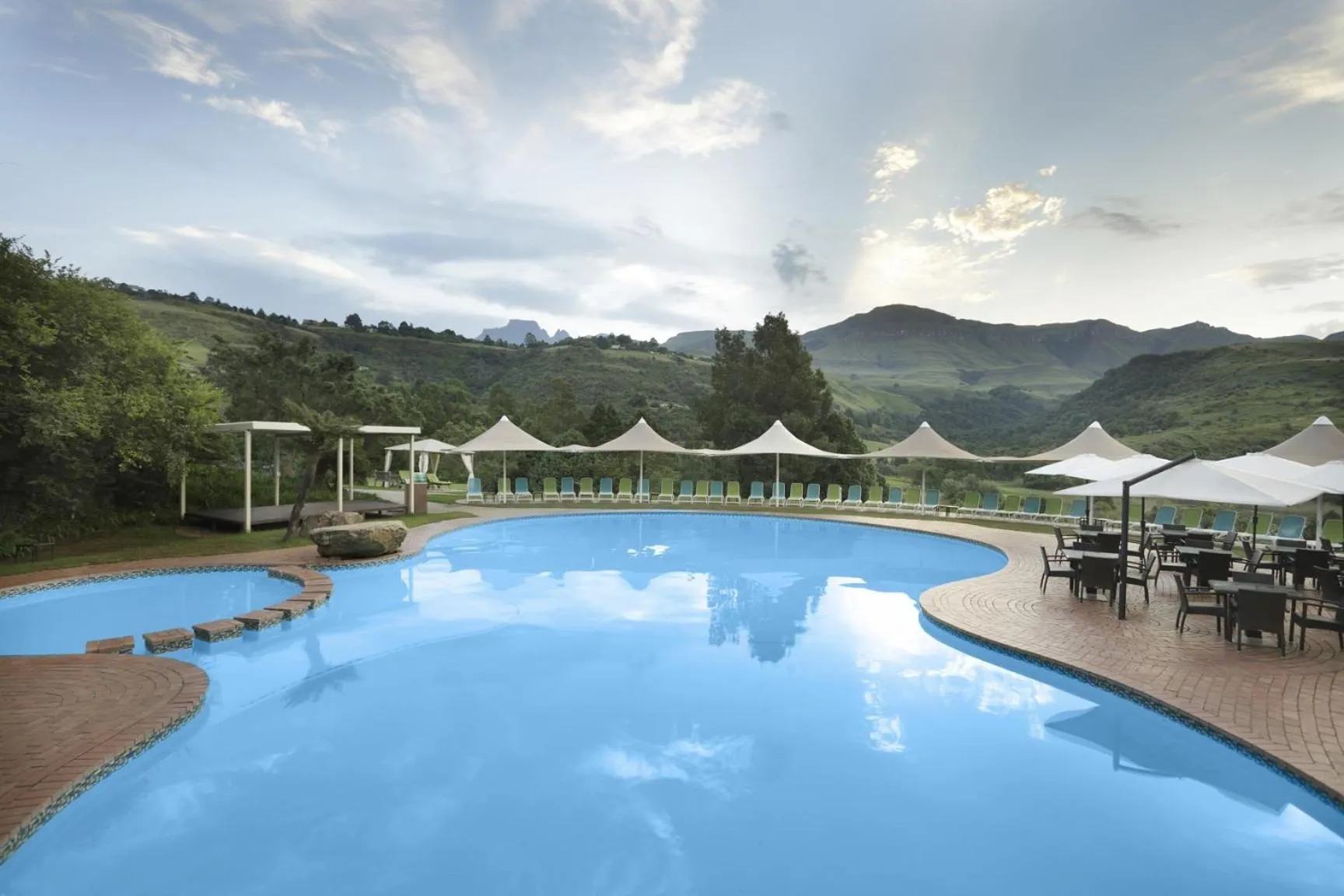 Swimming pool in Drakensberg Sun Resort