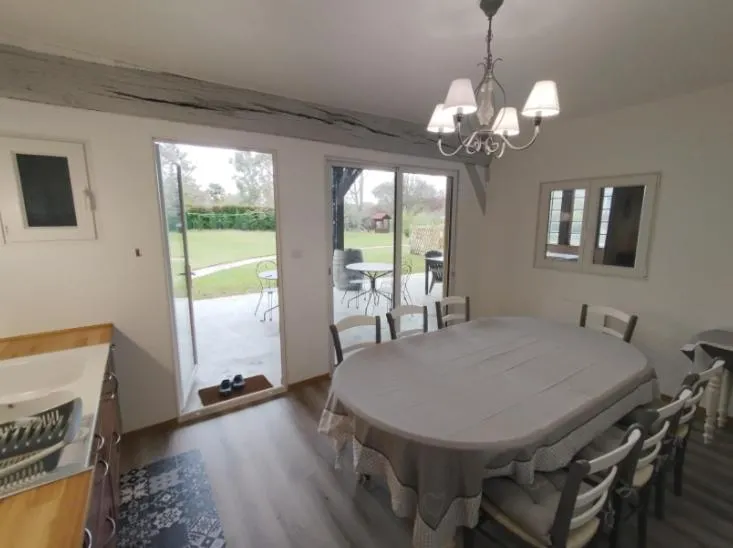 Communal lounge/ TV room in Au Bonheur de Cisse