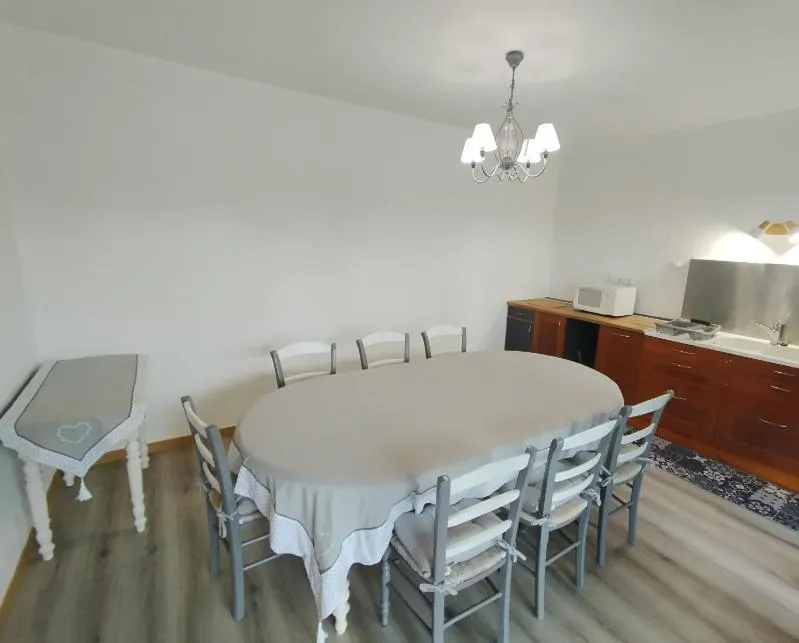 Communal lounge/ TV room in Au Bonheur de Cisse