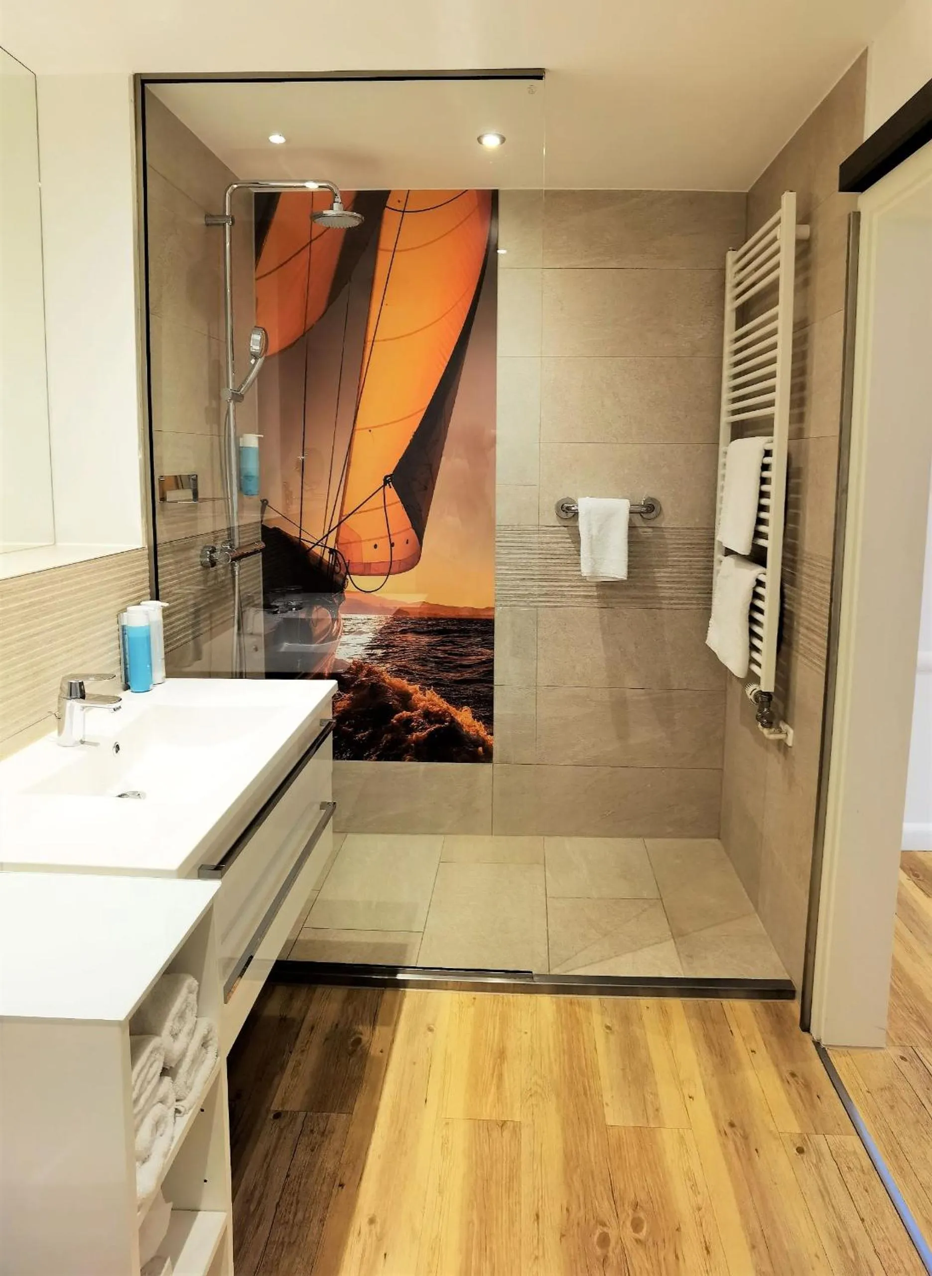 Shower in Victoria Suites