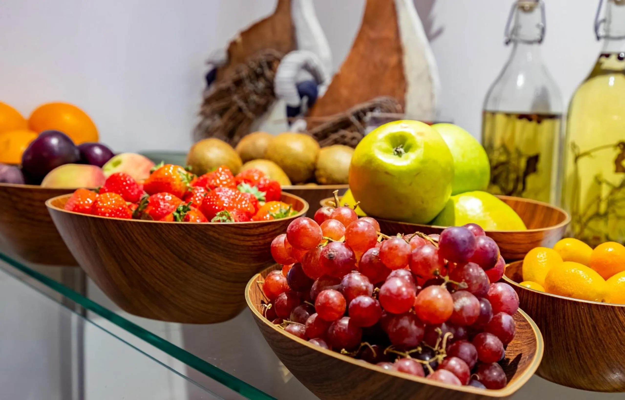 Restaurant/places to eat in Victoria Suites