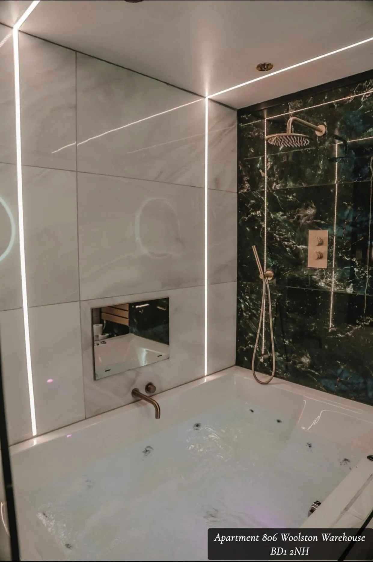 Bathroom, Bed in The Opulence Bradford