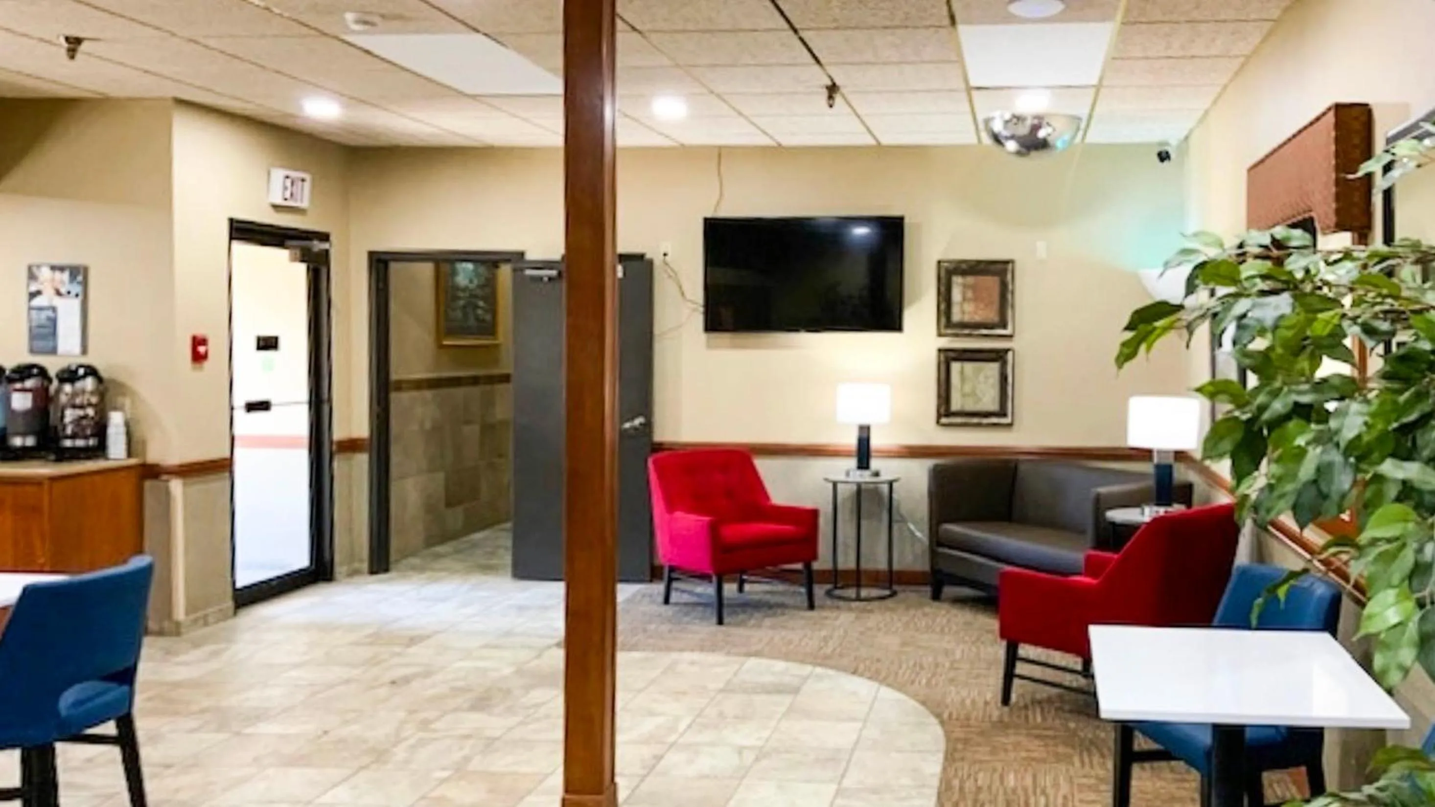 Lobby or reception in Studio 6 - Minot, ND