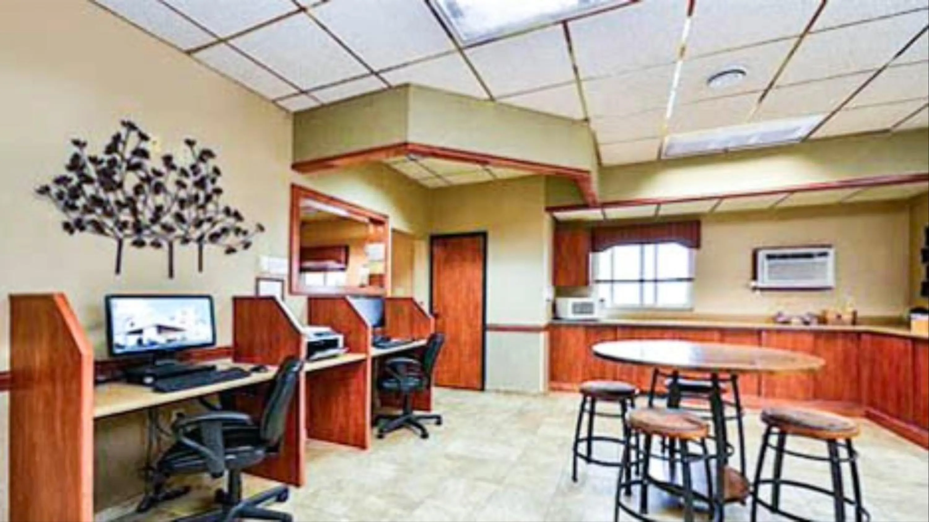 Meeting/conference room in Studio 6 - Minot, ND