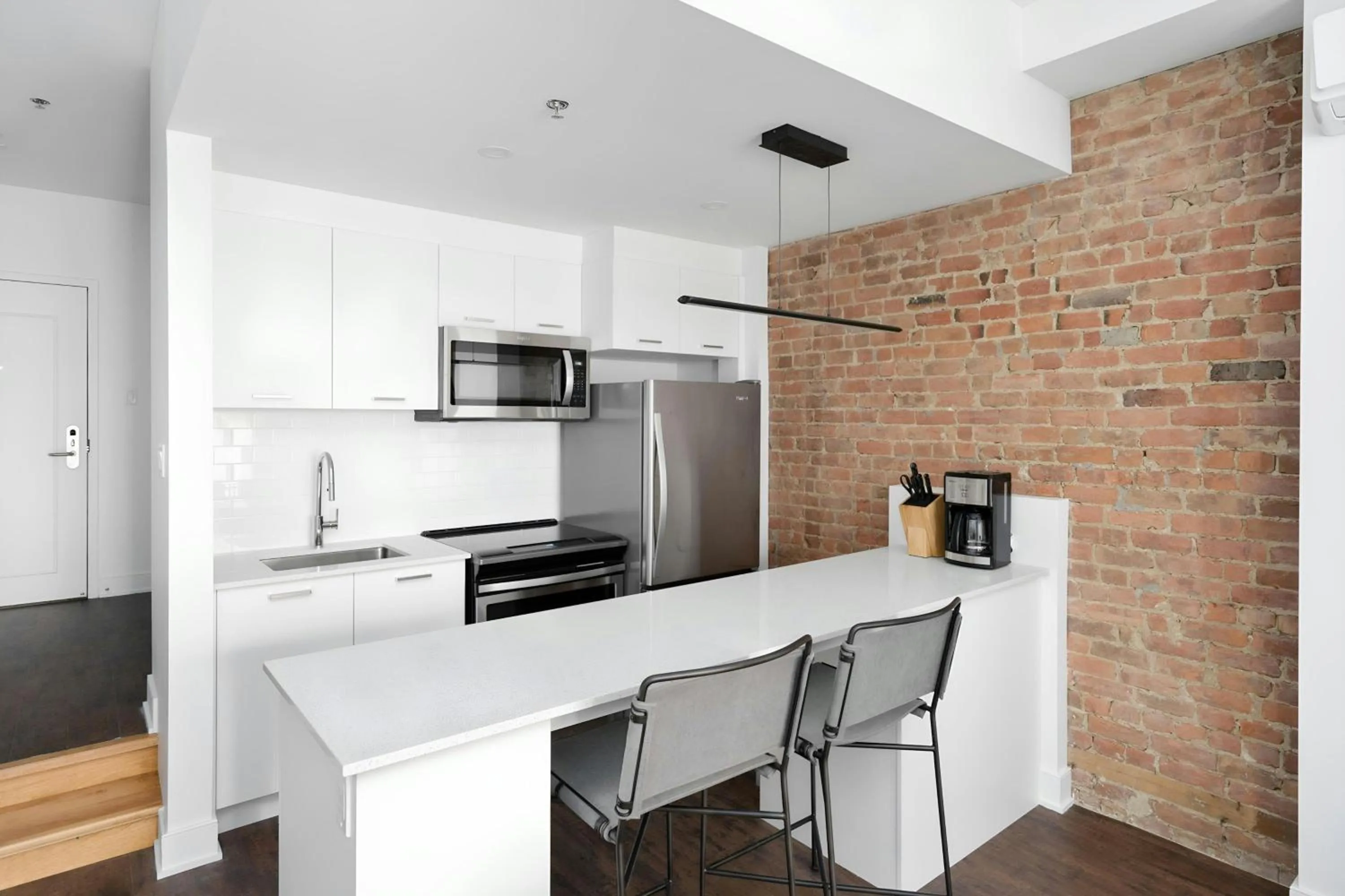 Kitchen or kitchenette in Sonder by Marriott Bonvoy Gare Saint Denis Apartments Downtown