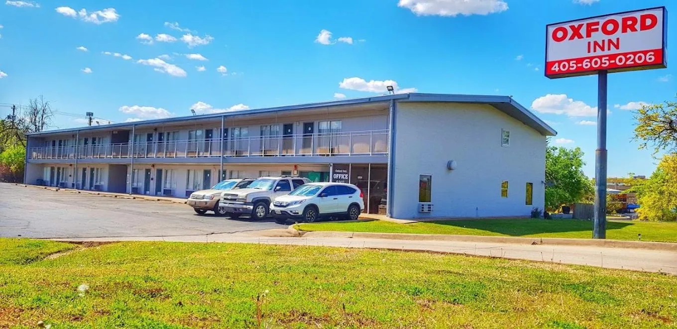 OXFORD INN, Lincoln Blvd