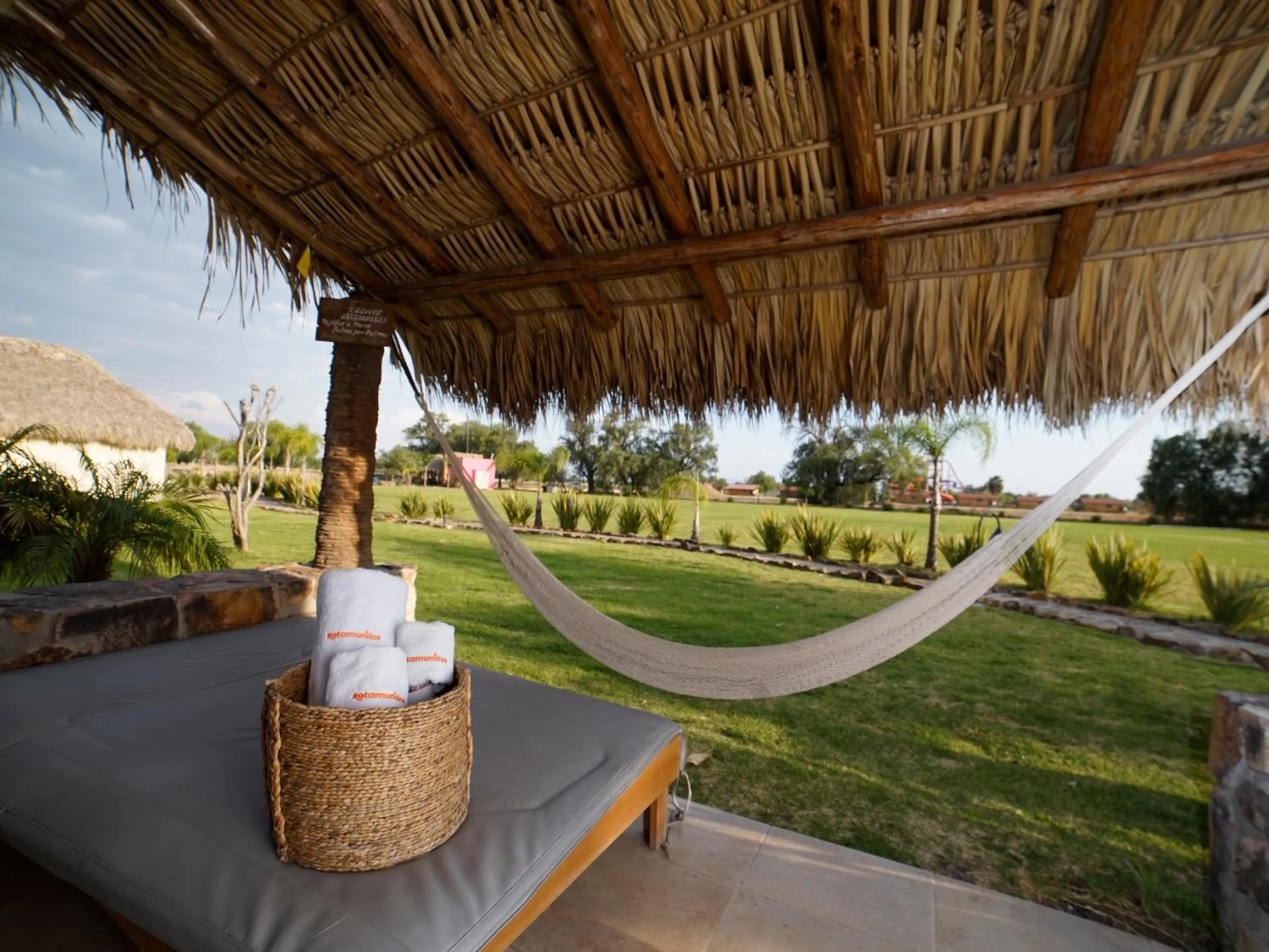 Hotel y Villas Los Pirules by Rotamundos