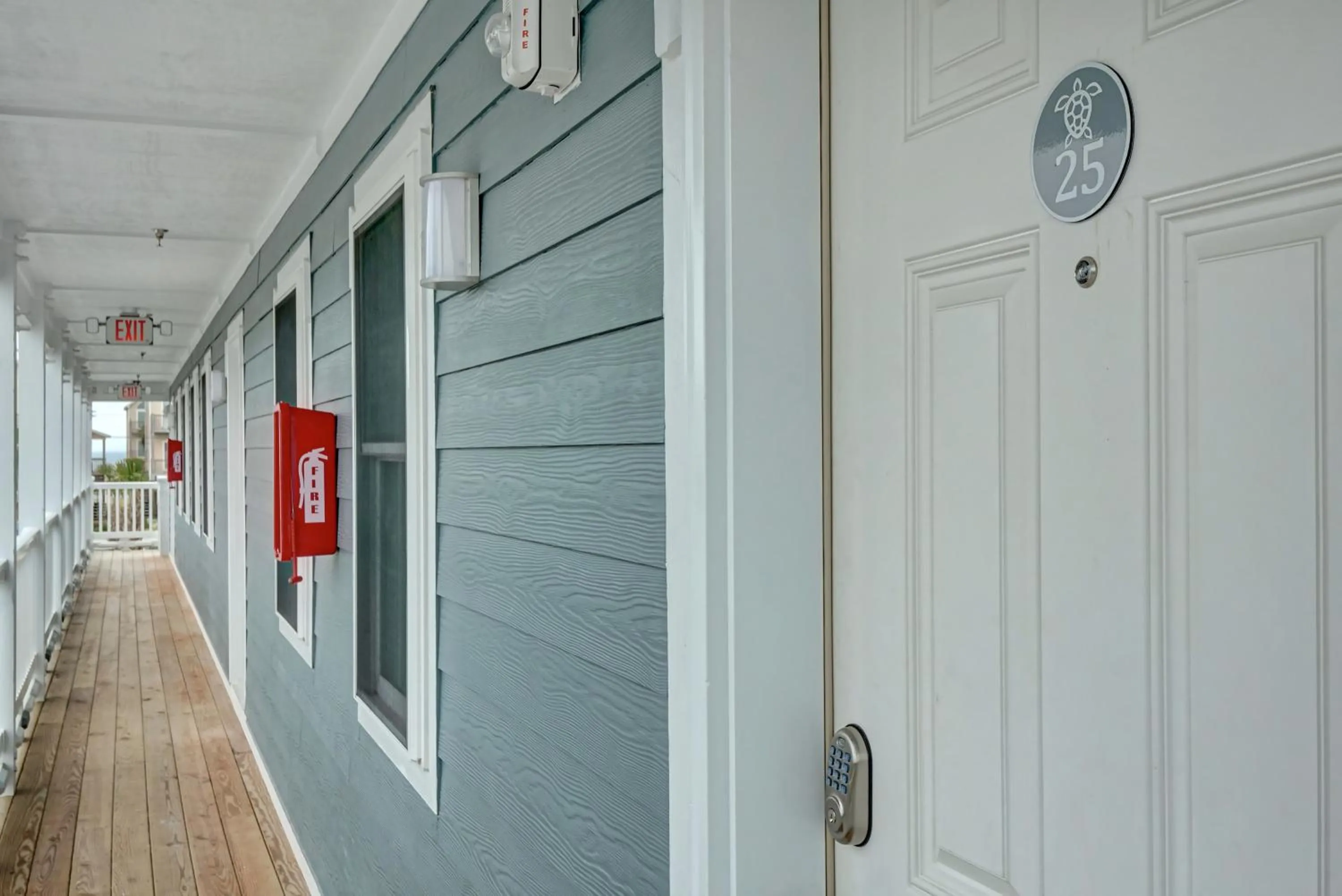 Property building in Loggerhead Inn and Suites