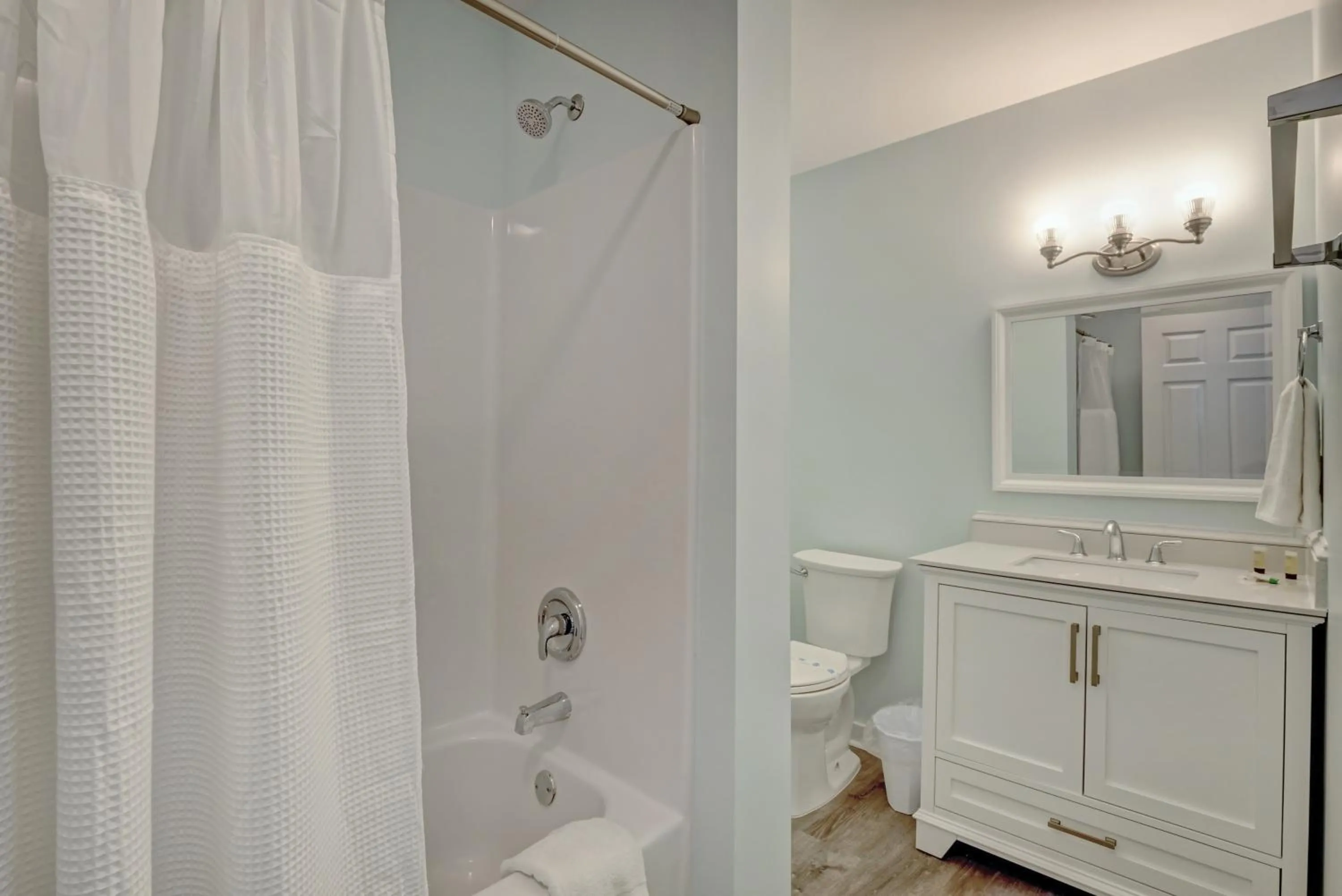 Property building in Loggerhead Inn and Suites