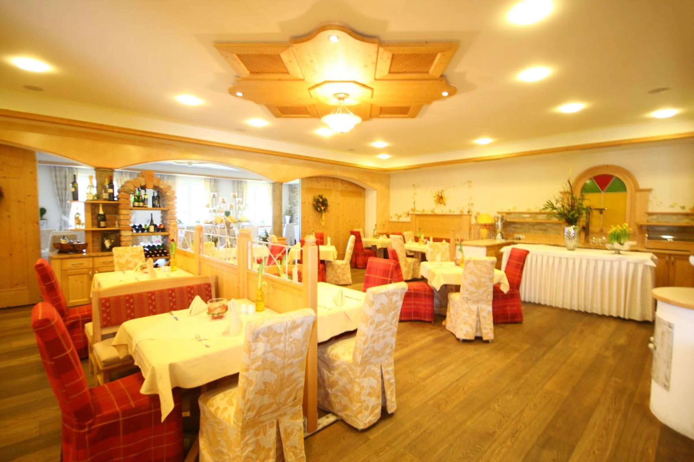 Restaurant/places to eat in Hotel Rösch