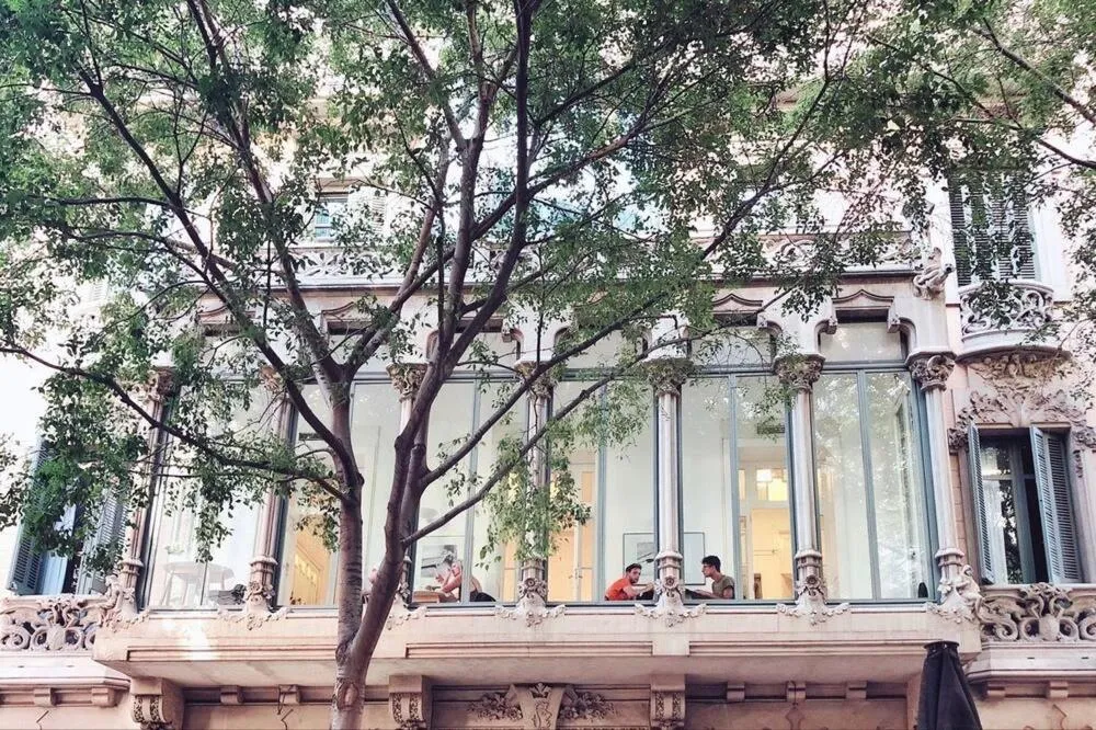 Property building in Cami Gallery Barcelona