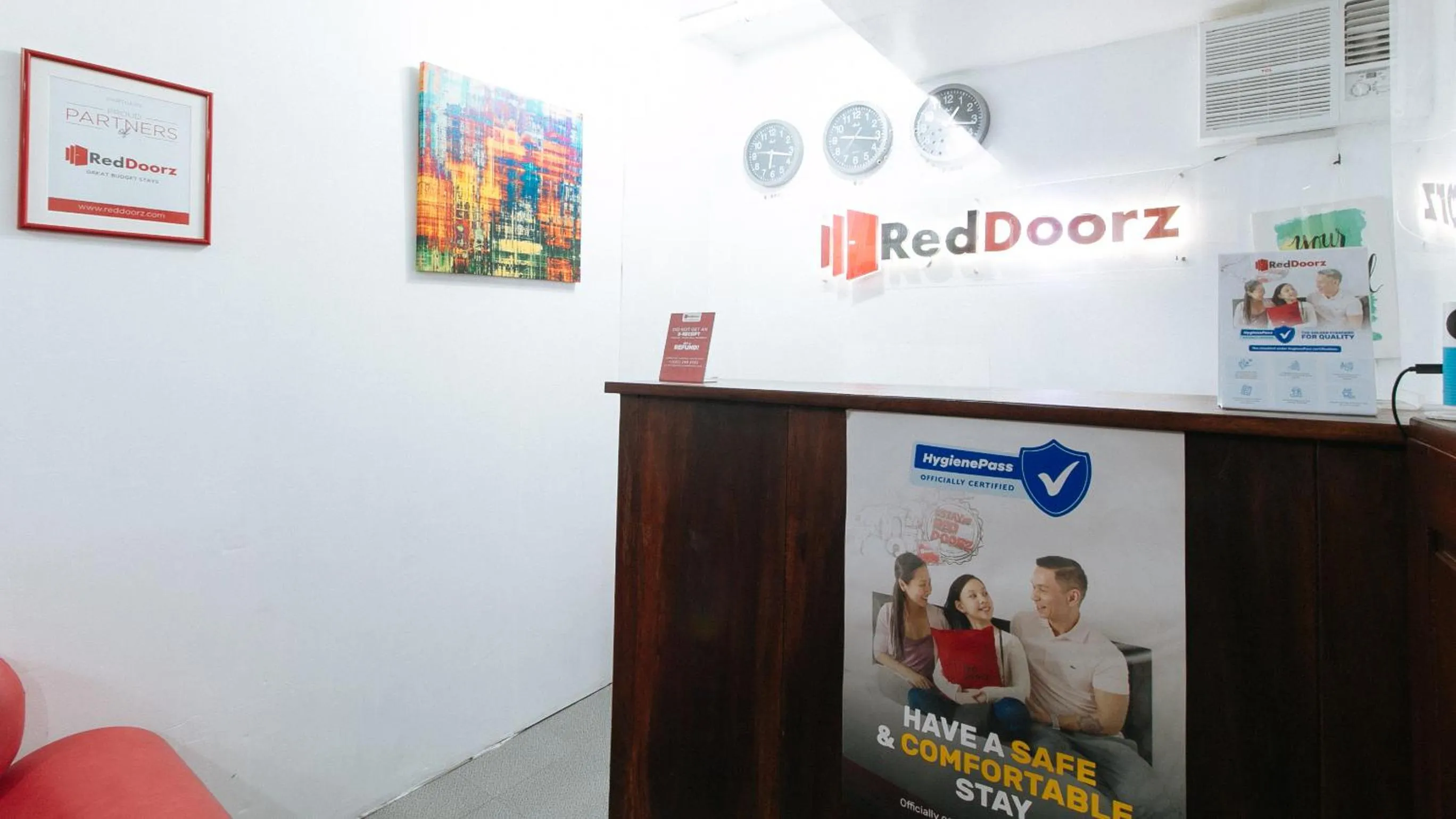 Lobby or reception in RedDoorz near Pasay Rotonda