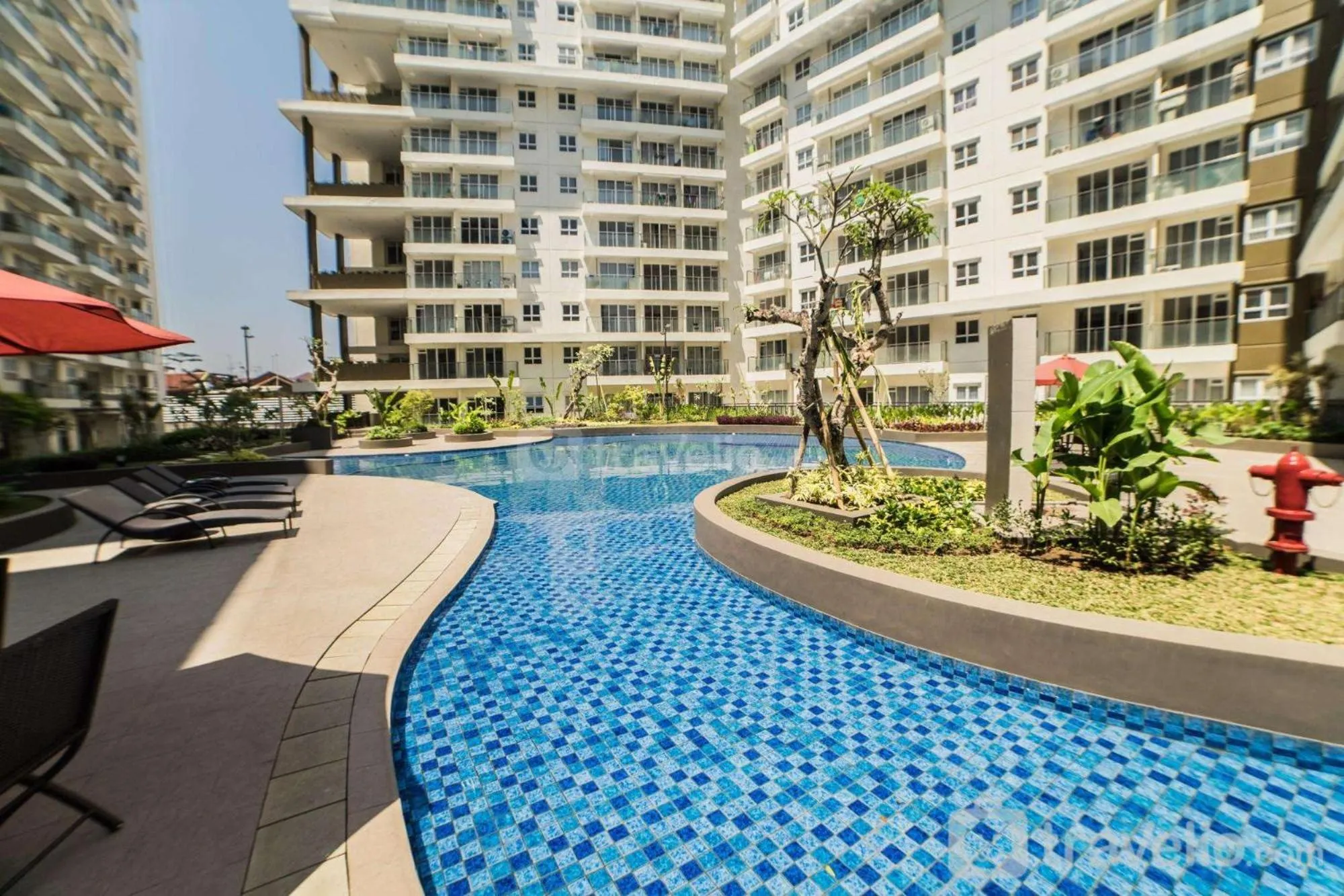 Swimming pool in Strategic & Stylish Studio Gateway Pasteur Apartment near Pasteur Exit Toll By Travelio